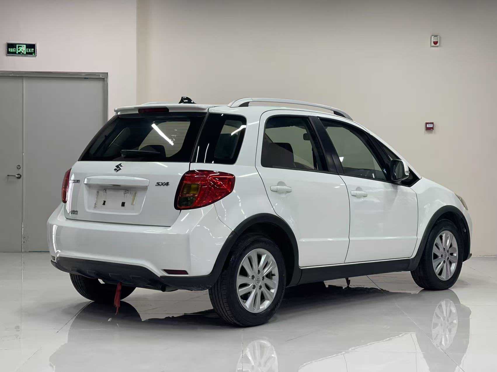 Suzuki SX4 Sedan 2015 imagem de carro #5