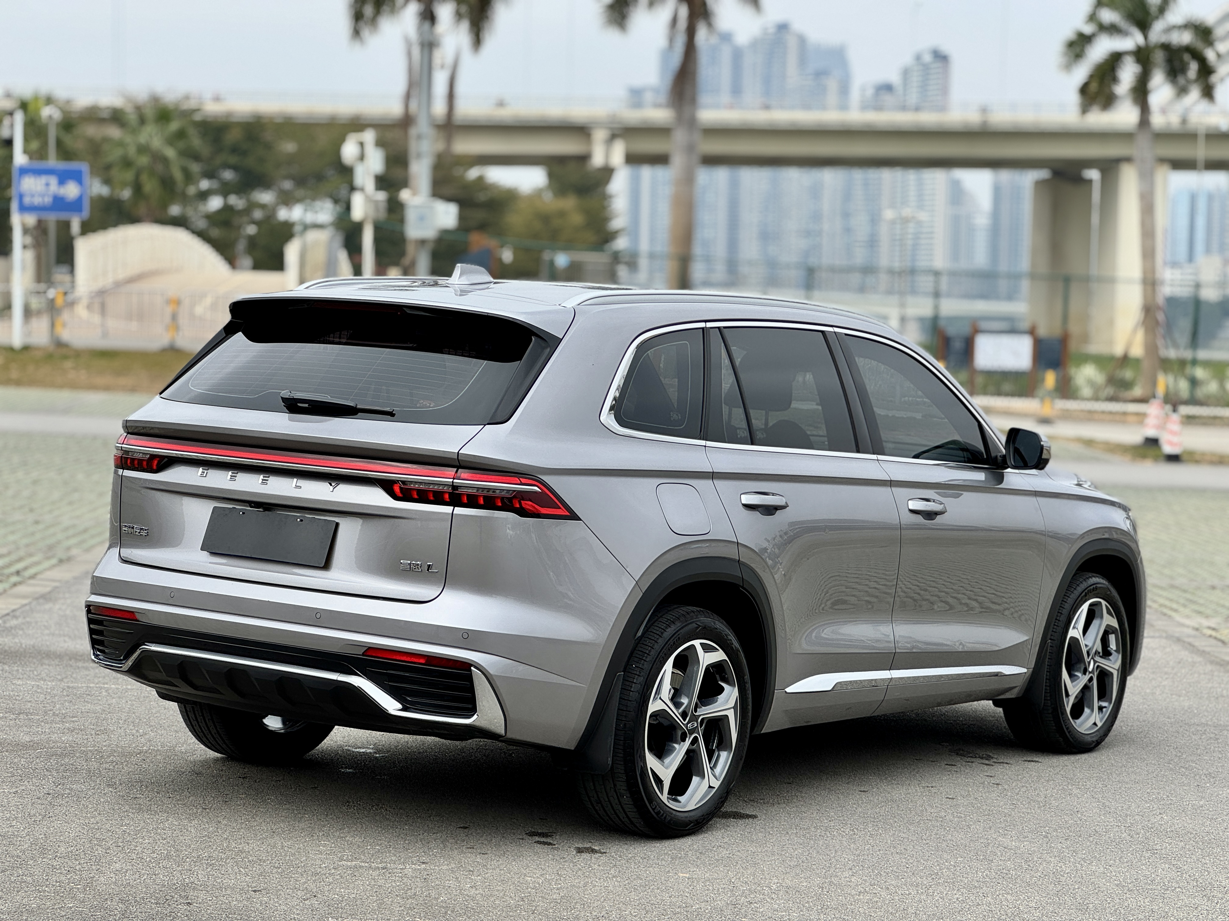 GEELY Monjaro 2024 car image #5