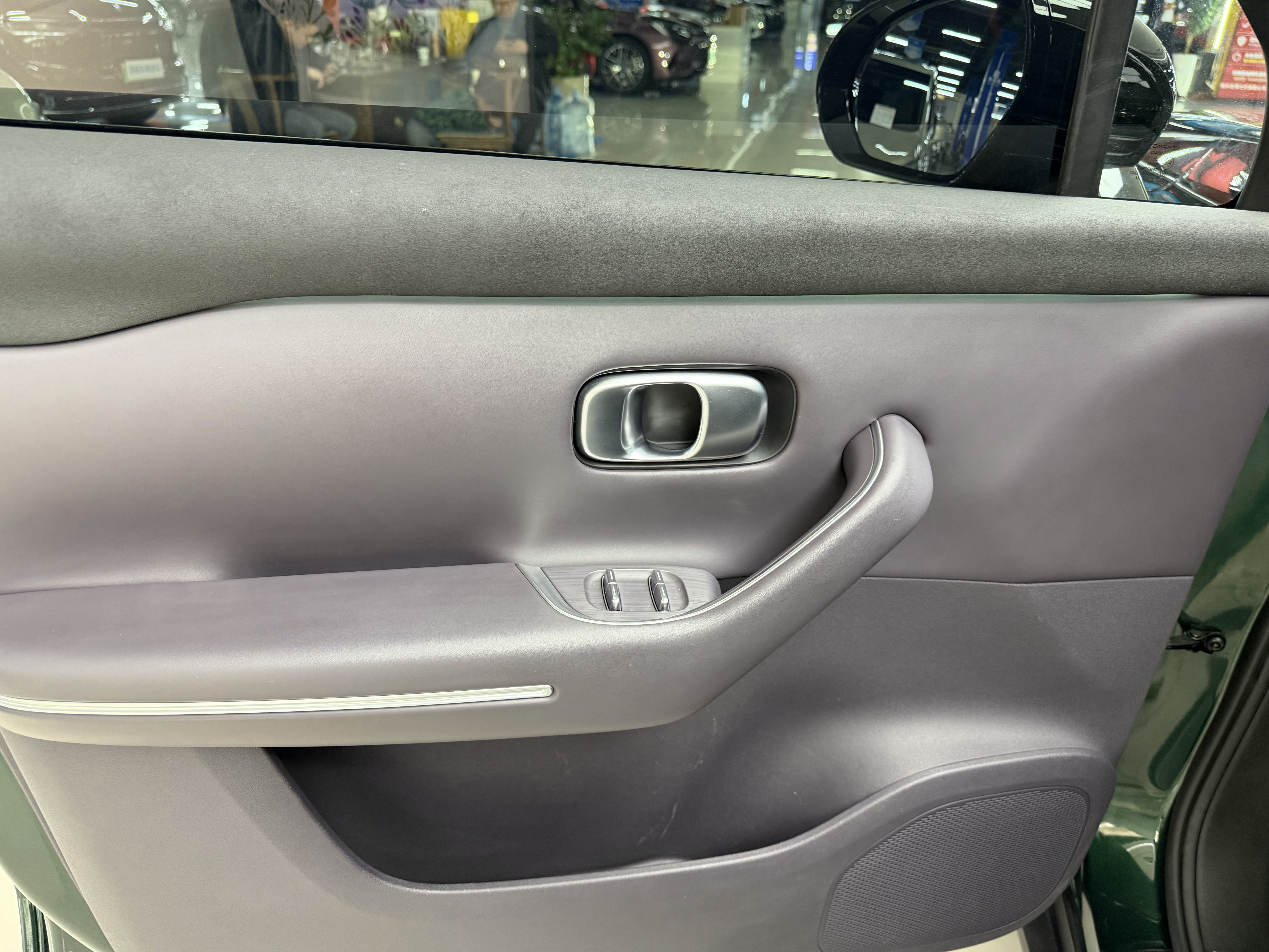 零跑汽车 零跑C16 2024 汽车图片 #5