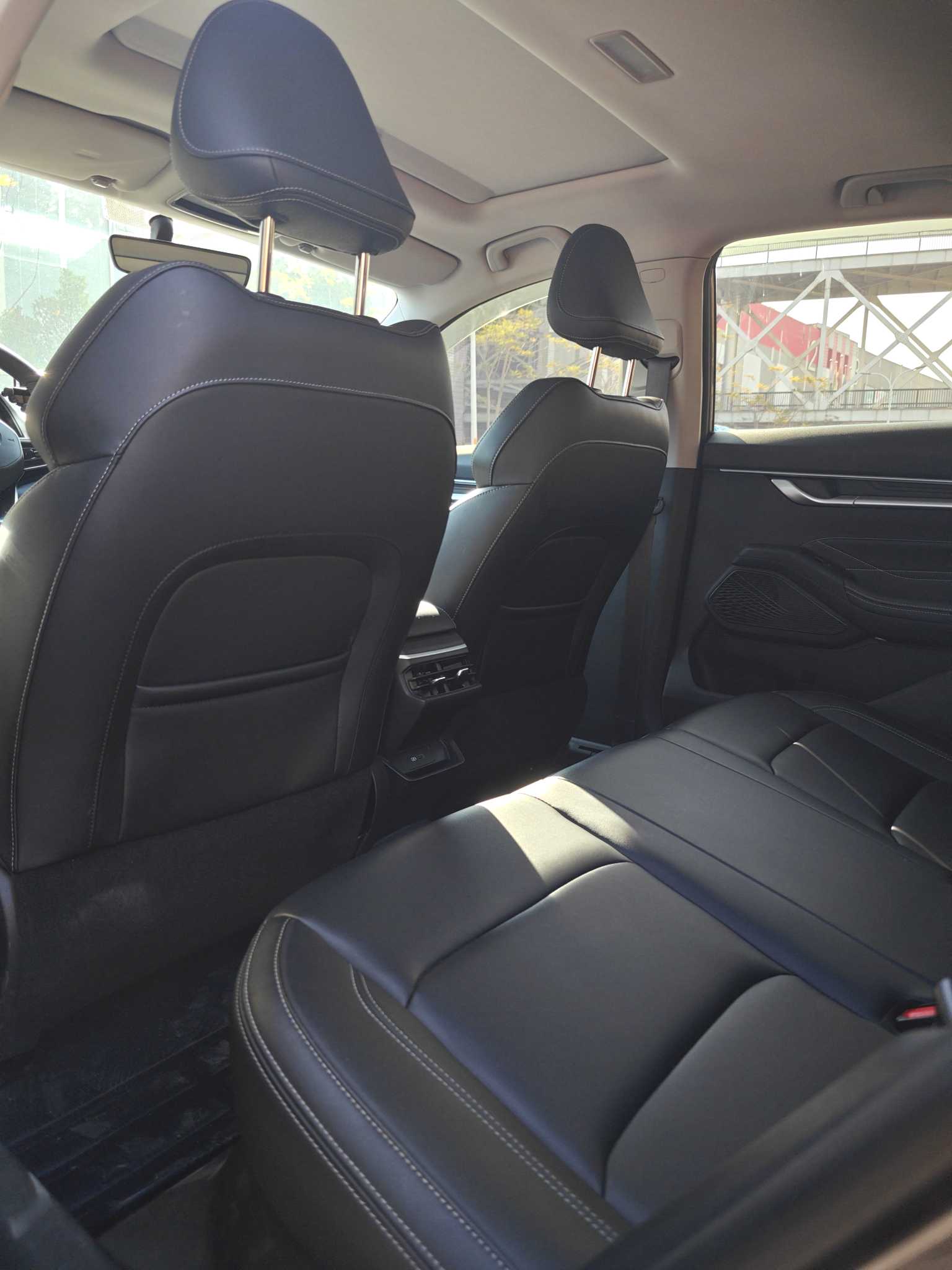 GEELY Emgrand 2025 car image #5
