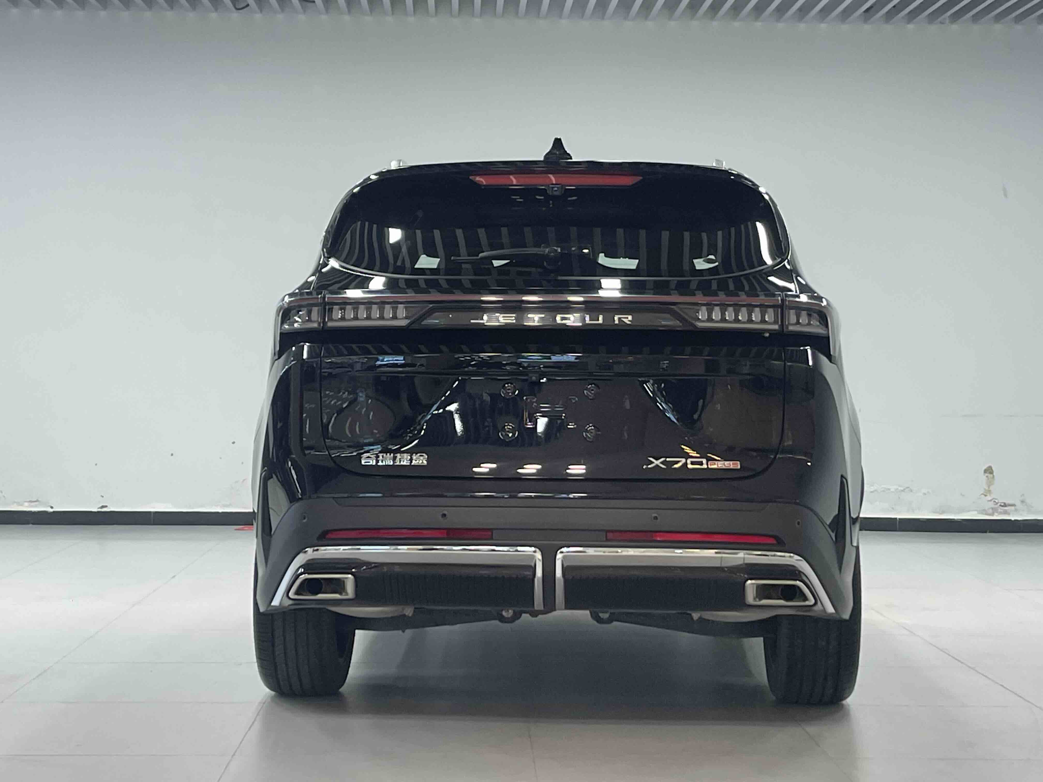 X70 PLUS 2024 car image #5