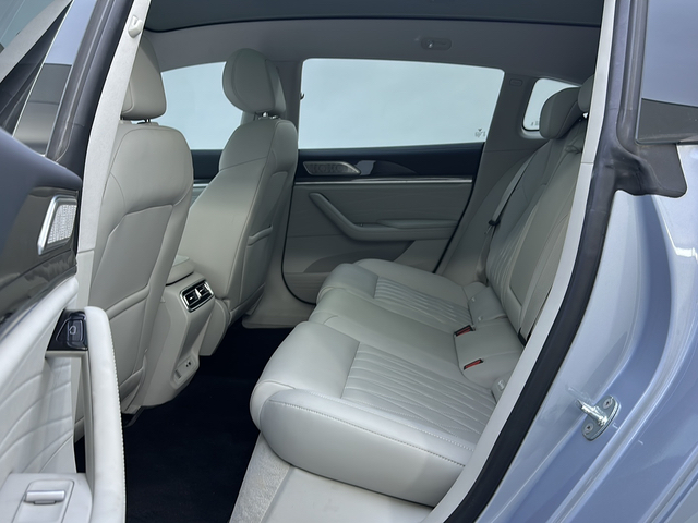 哪吒汽车 哪吒S猎装 2025 #5 哪吒汽车 哪吒S猎装 2025 汽车图片 #5