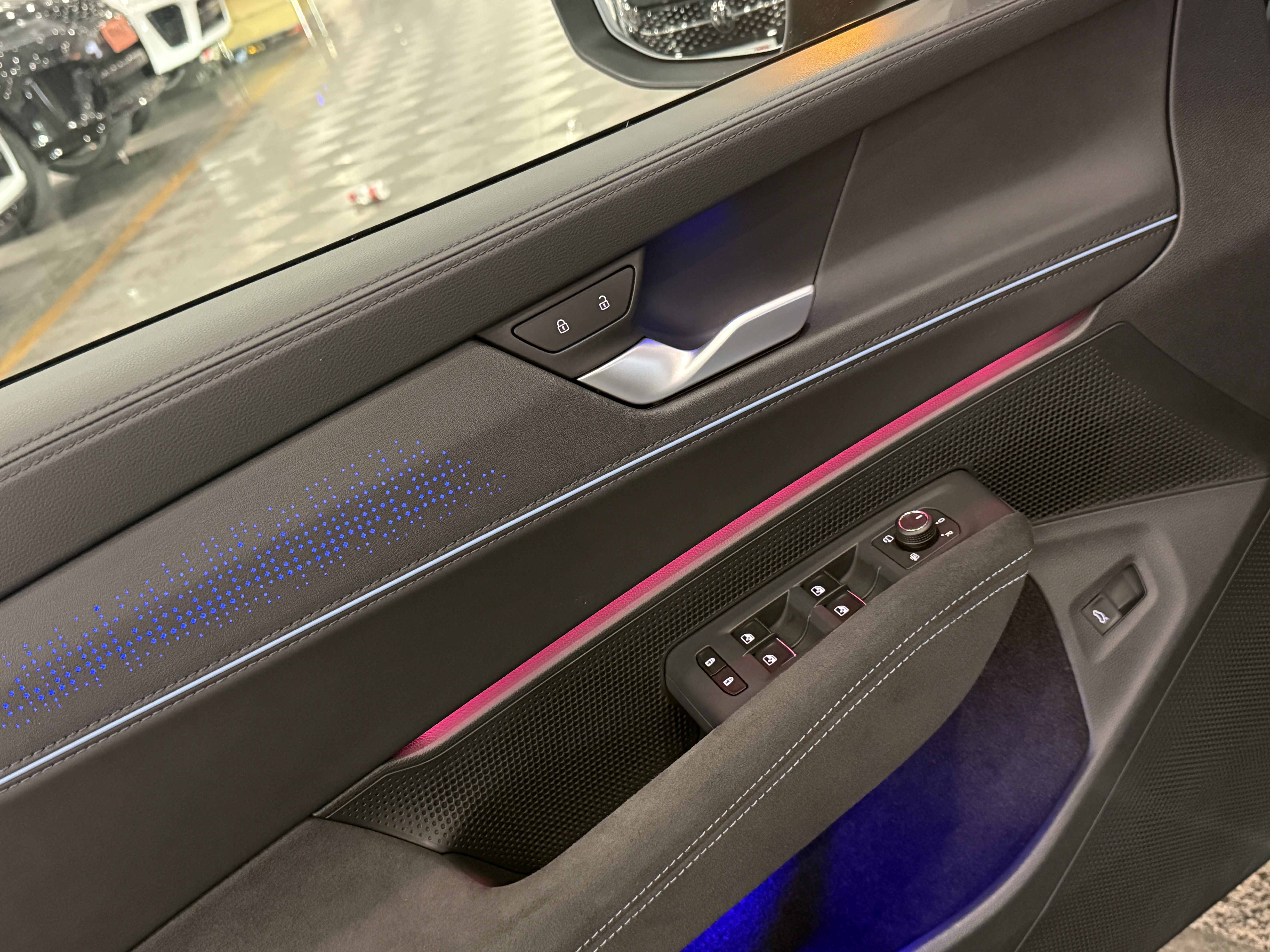 Volkswagen Passat 2024 car image #5