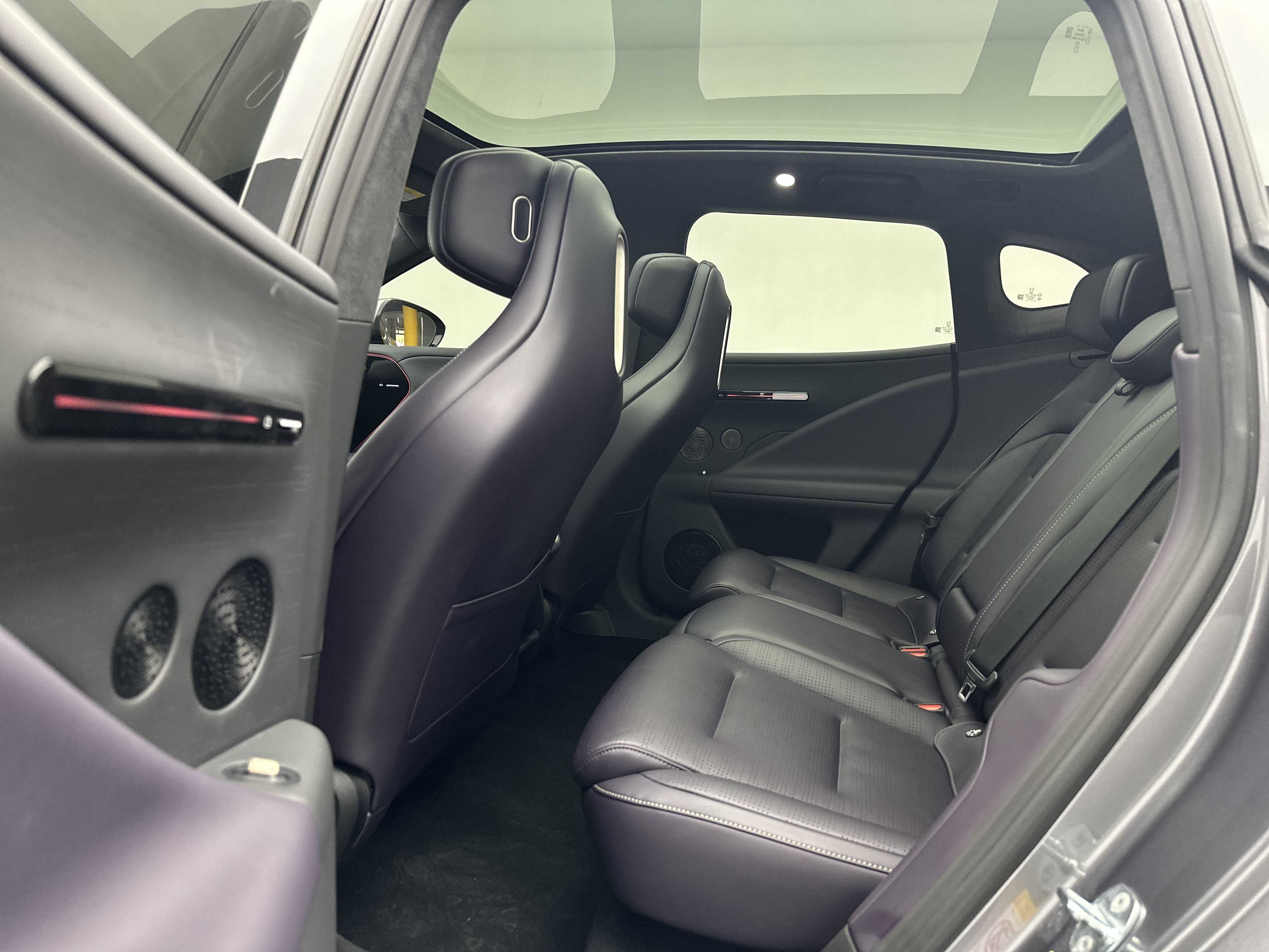 Avatr 07 2024 car image #5