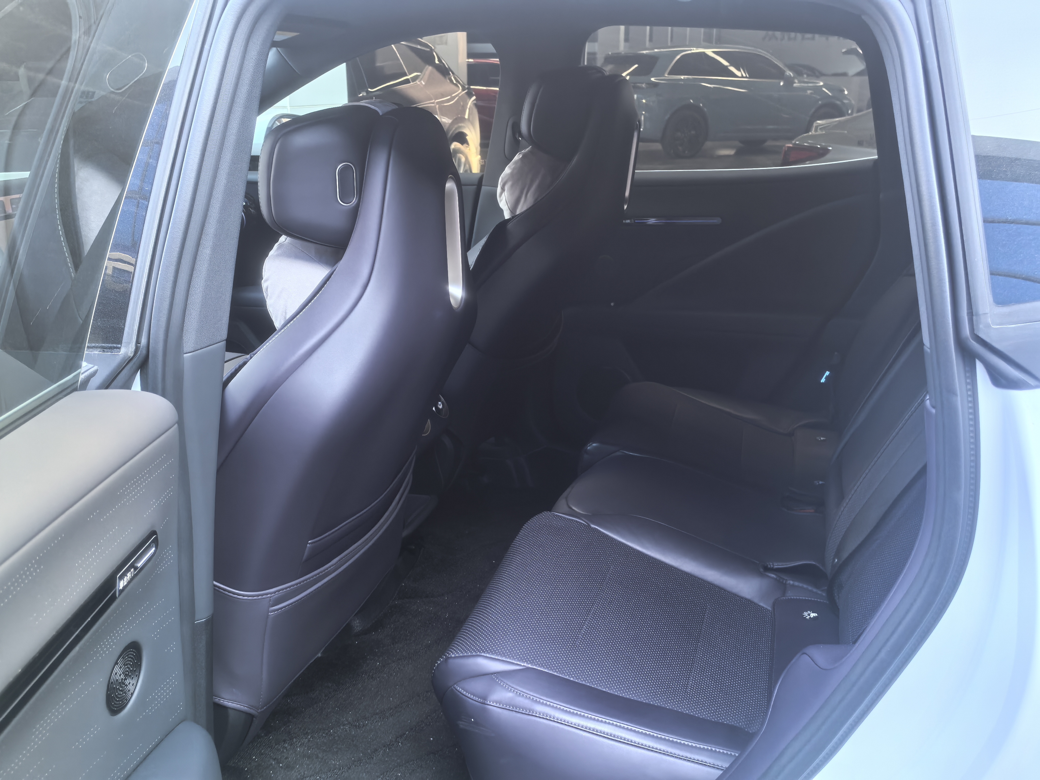 Avatr 07 2025 car image #5