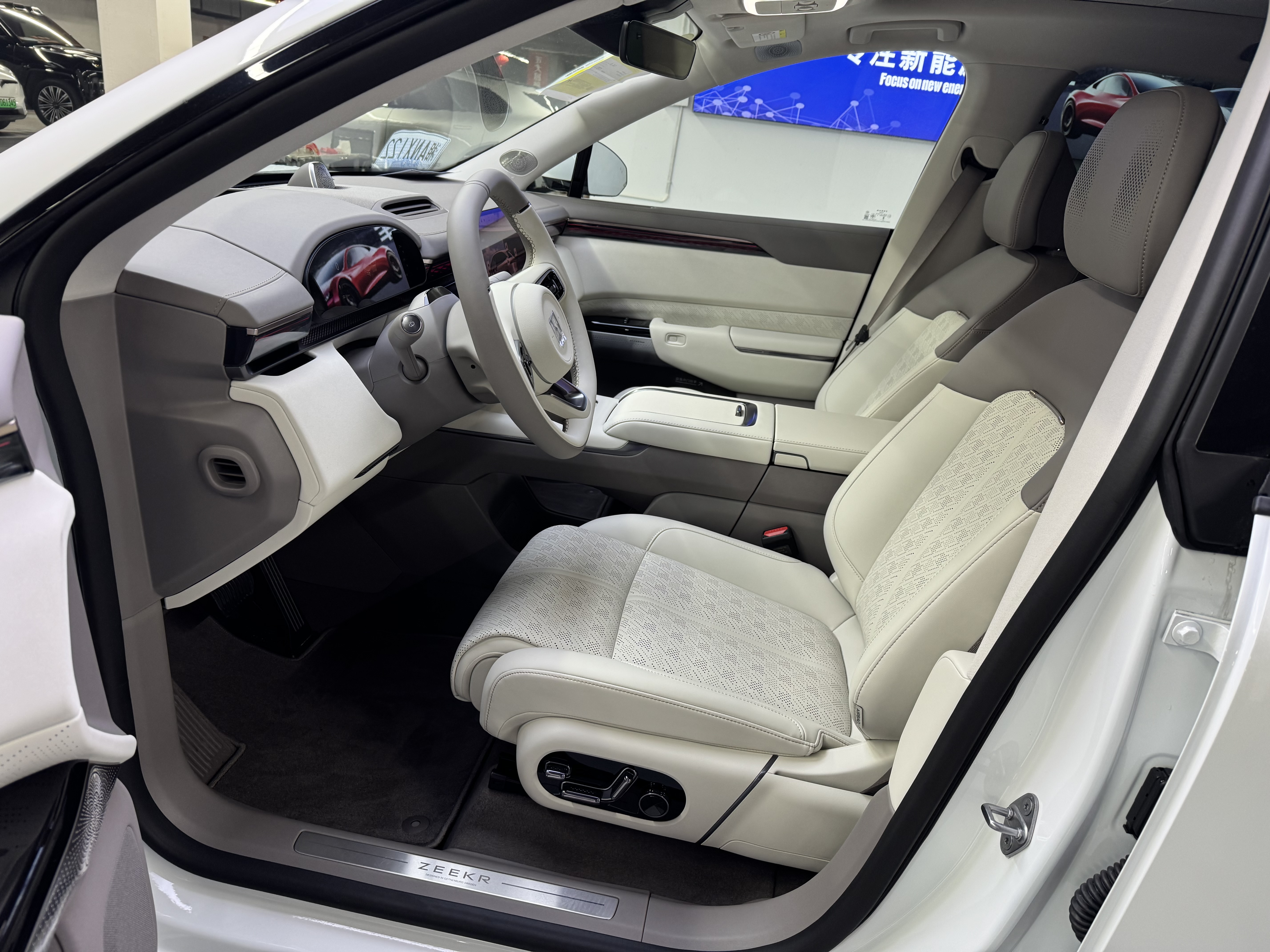 极氪 极氪7X 2026 汽车图片 #5