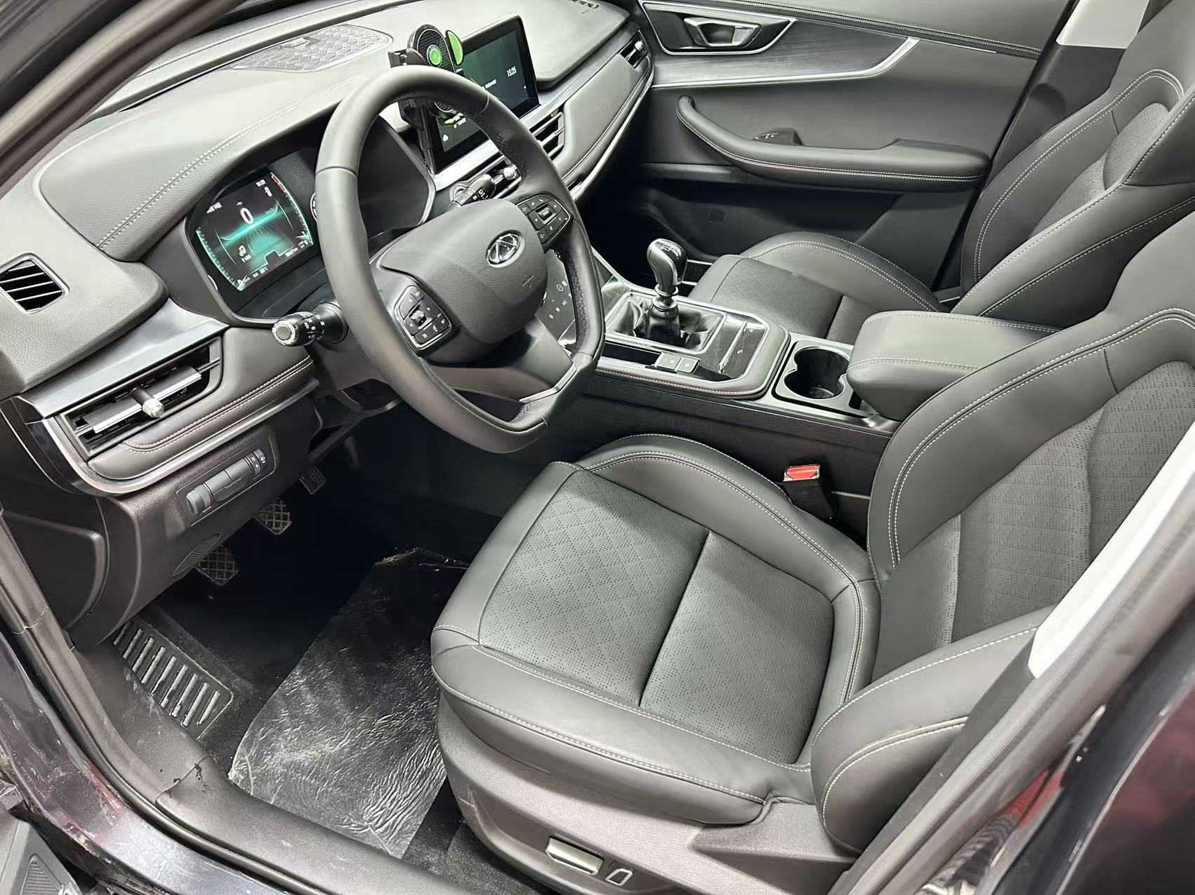 Tiggo 8 2025 car image #5