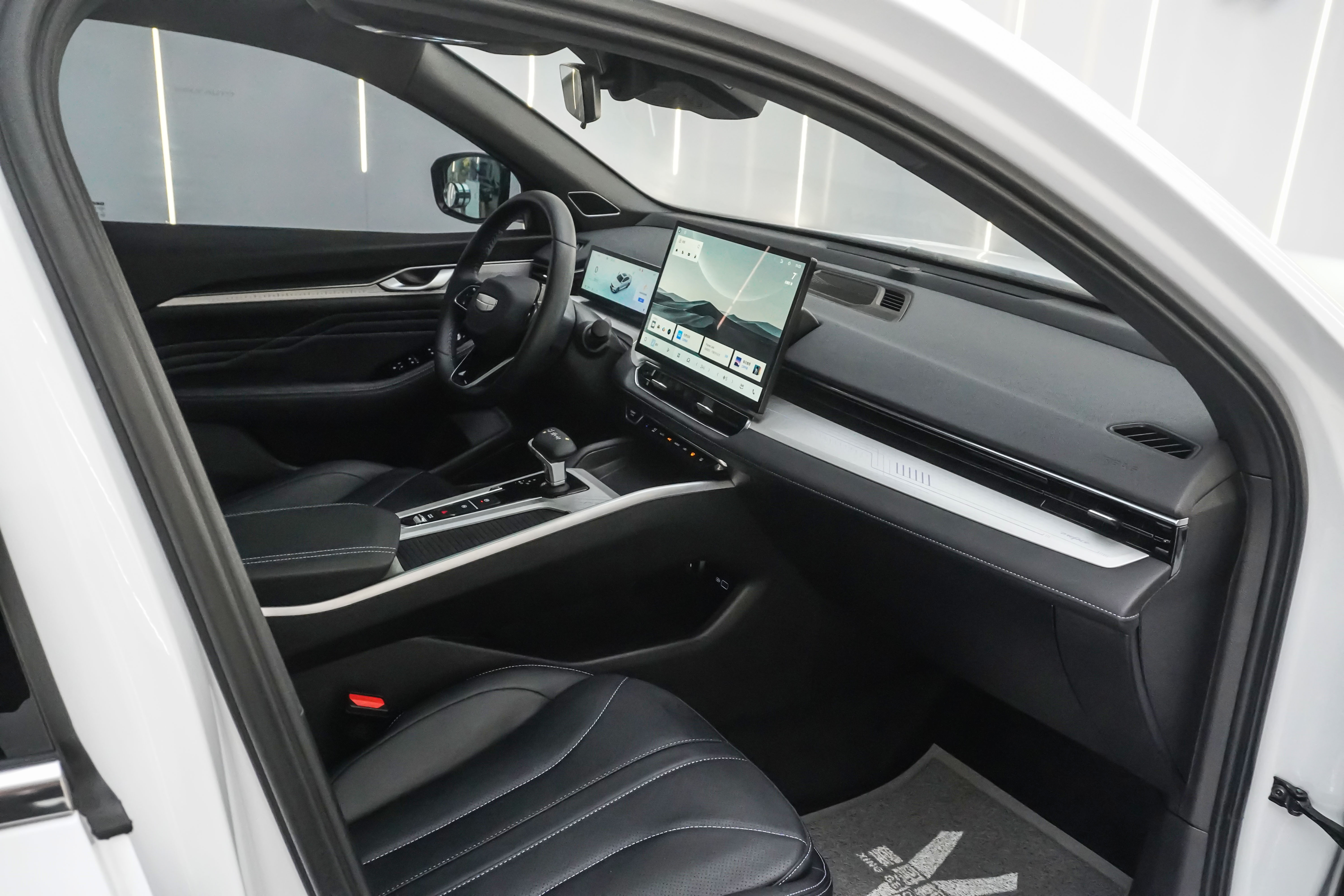 Preface 2025 car image #5