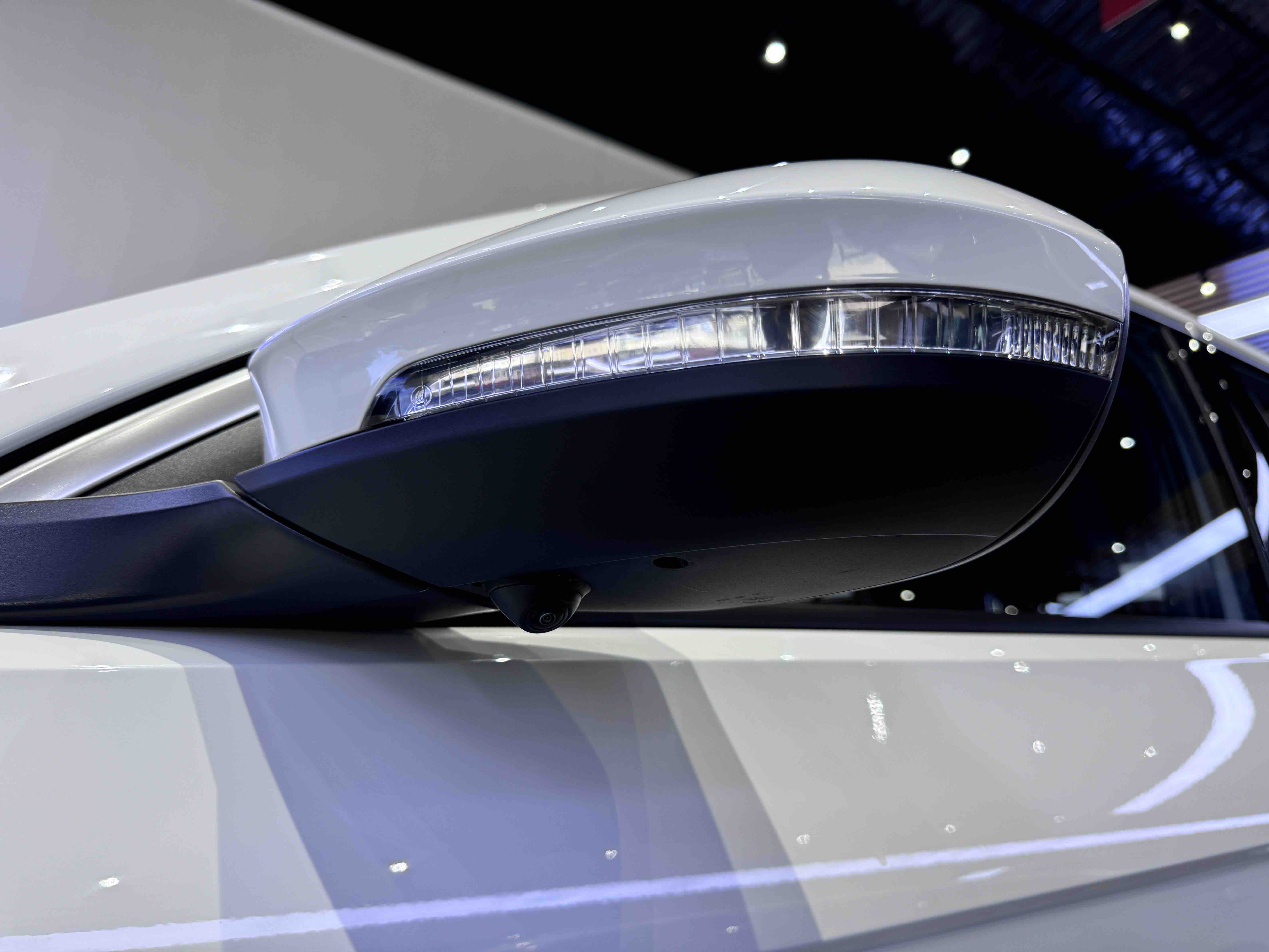 T-Roc 2025 car image #5
