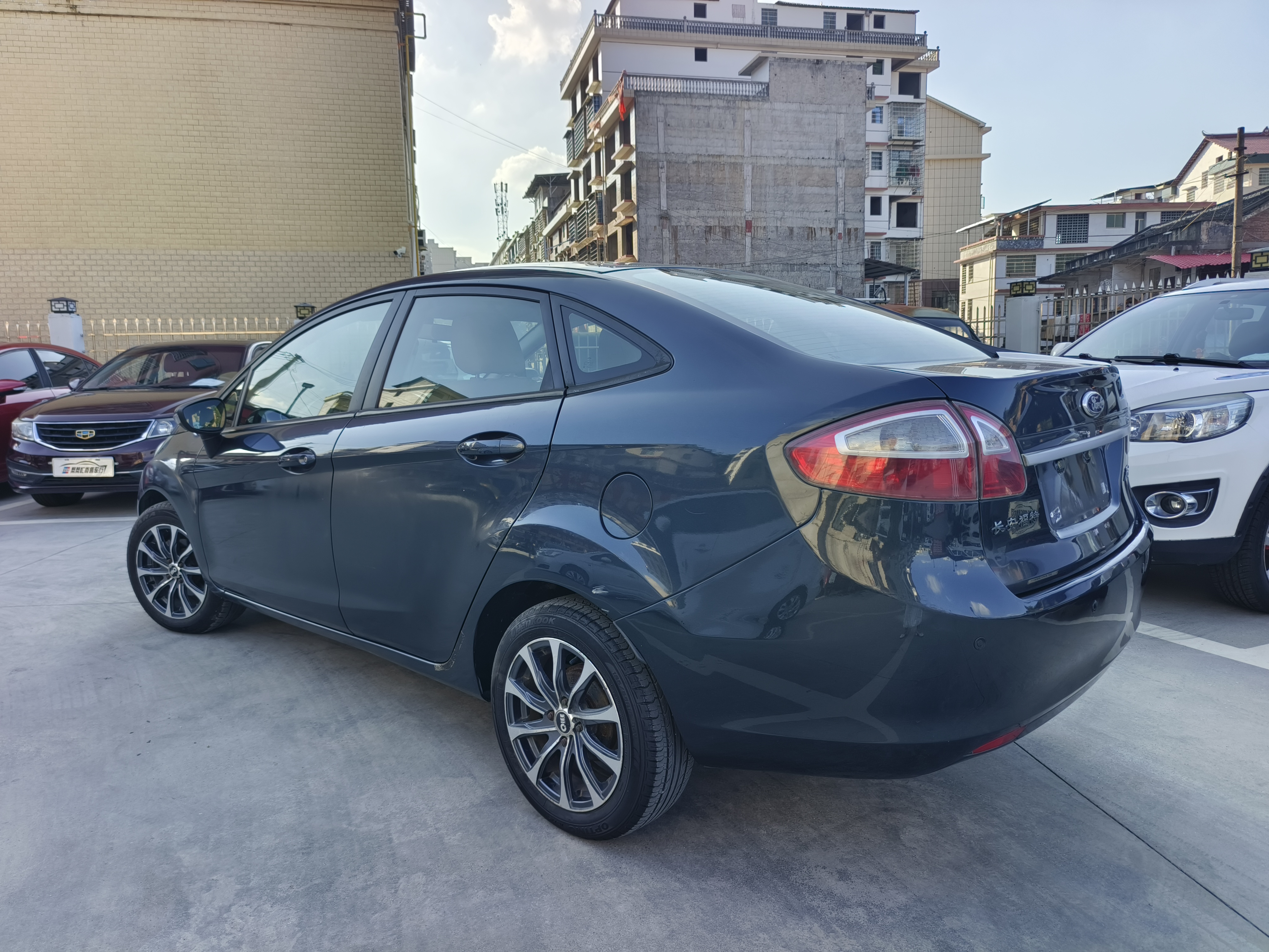 Ford Fiesta 2010 car image #5