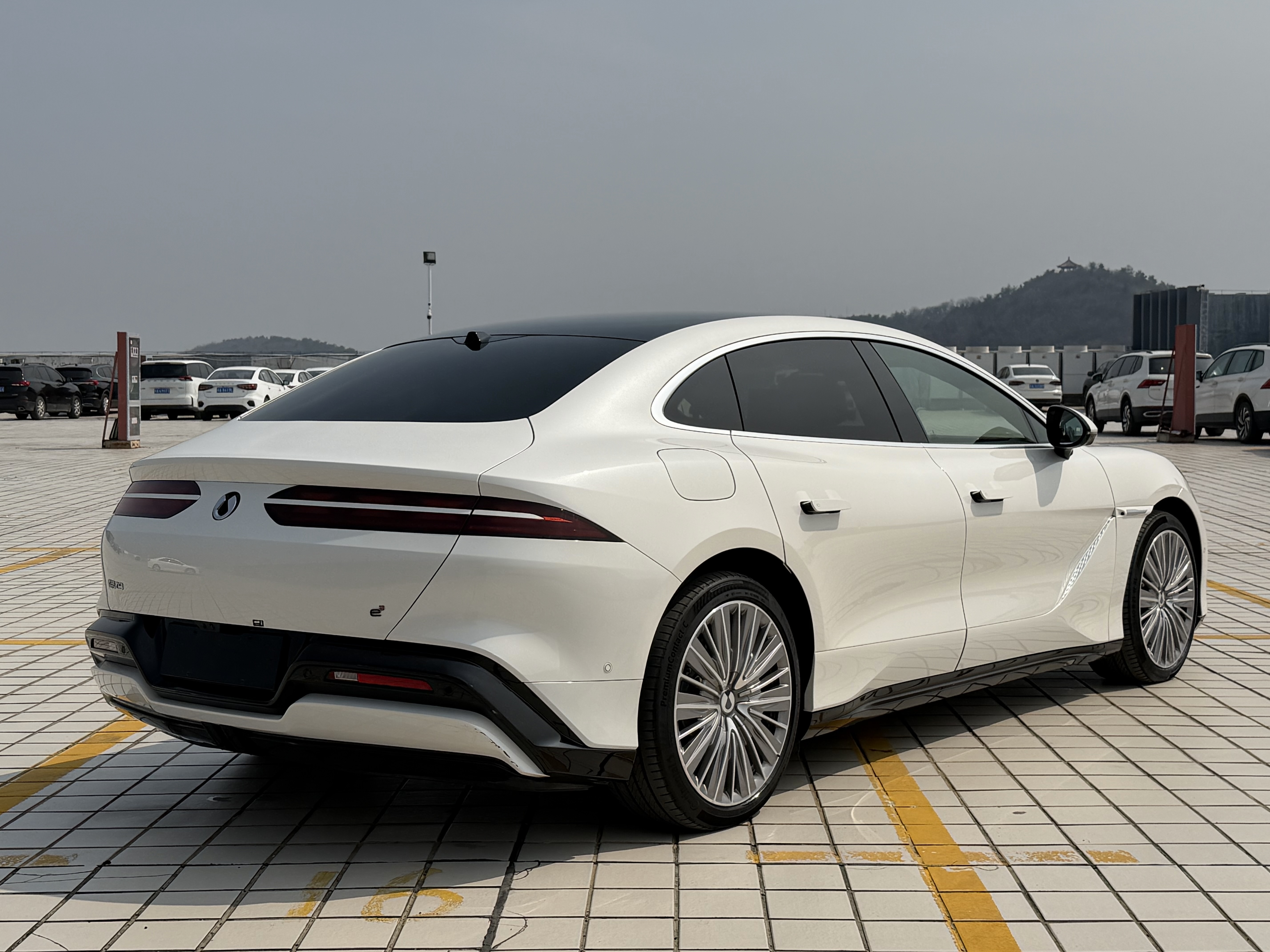 Denza Z9 2024 صورة سيارة #5