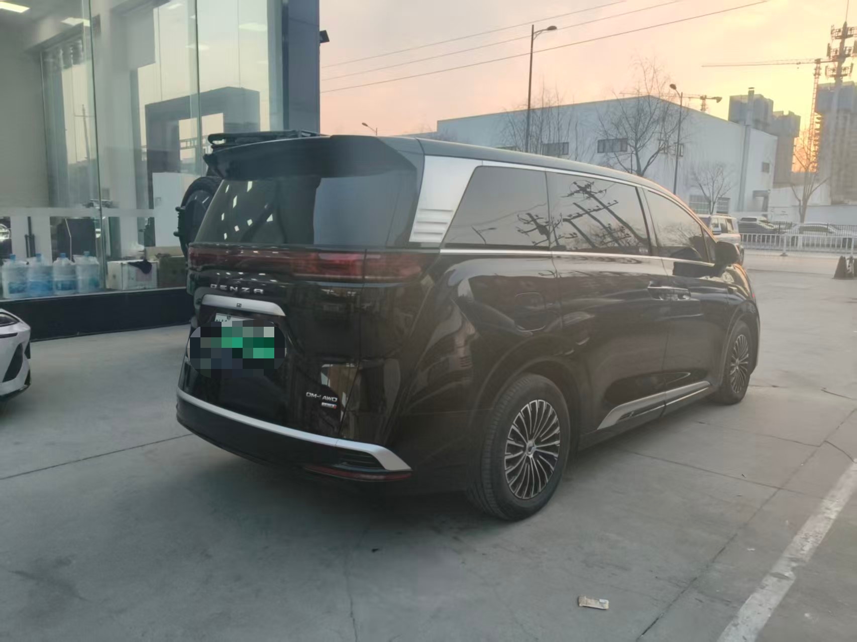 Denza D9 2025 #5 Denza D9 2025 car image #5