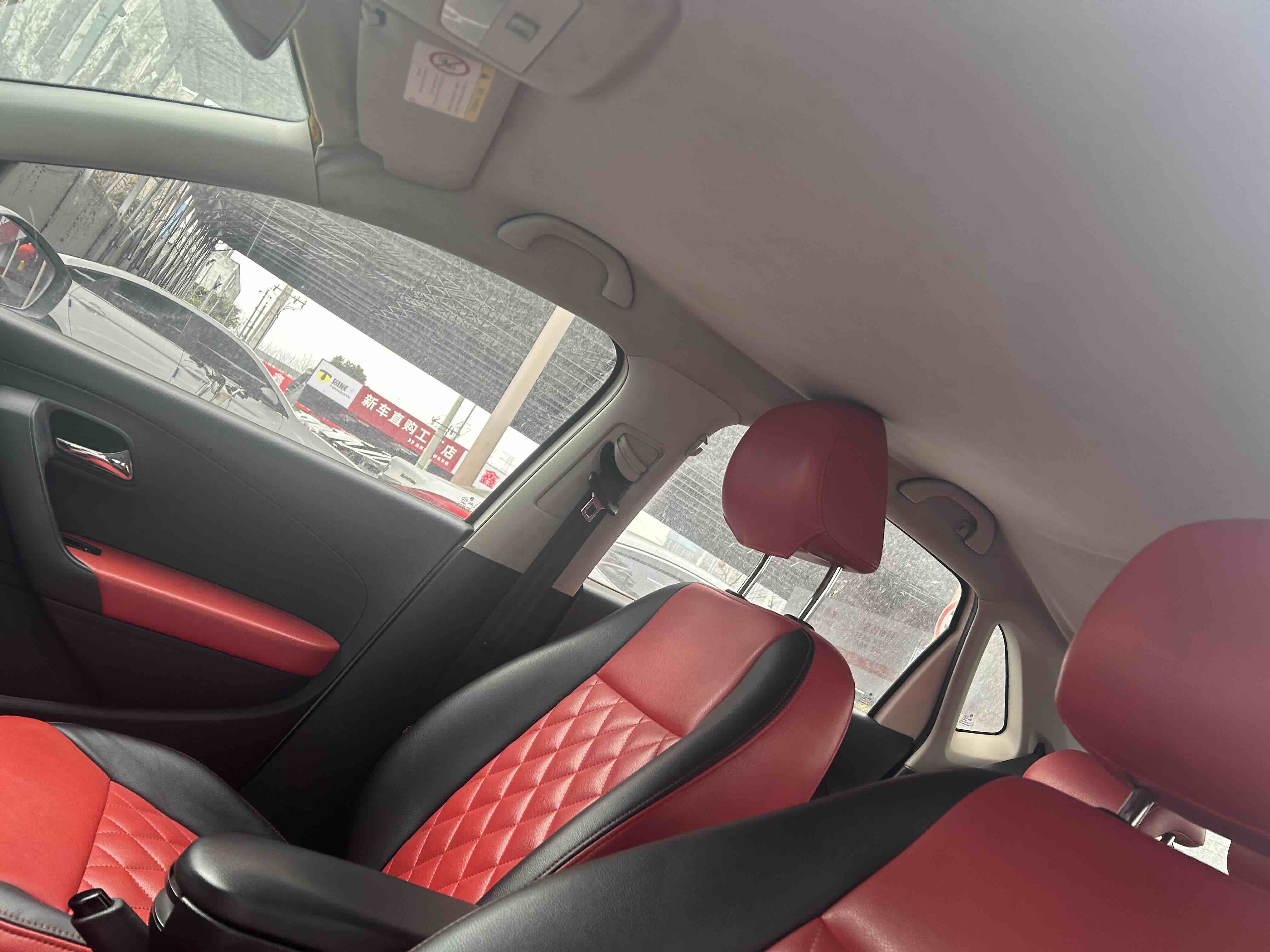 Polo 2015 car image #5
