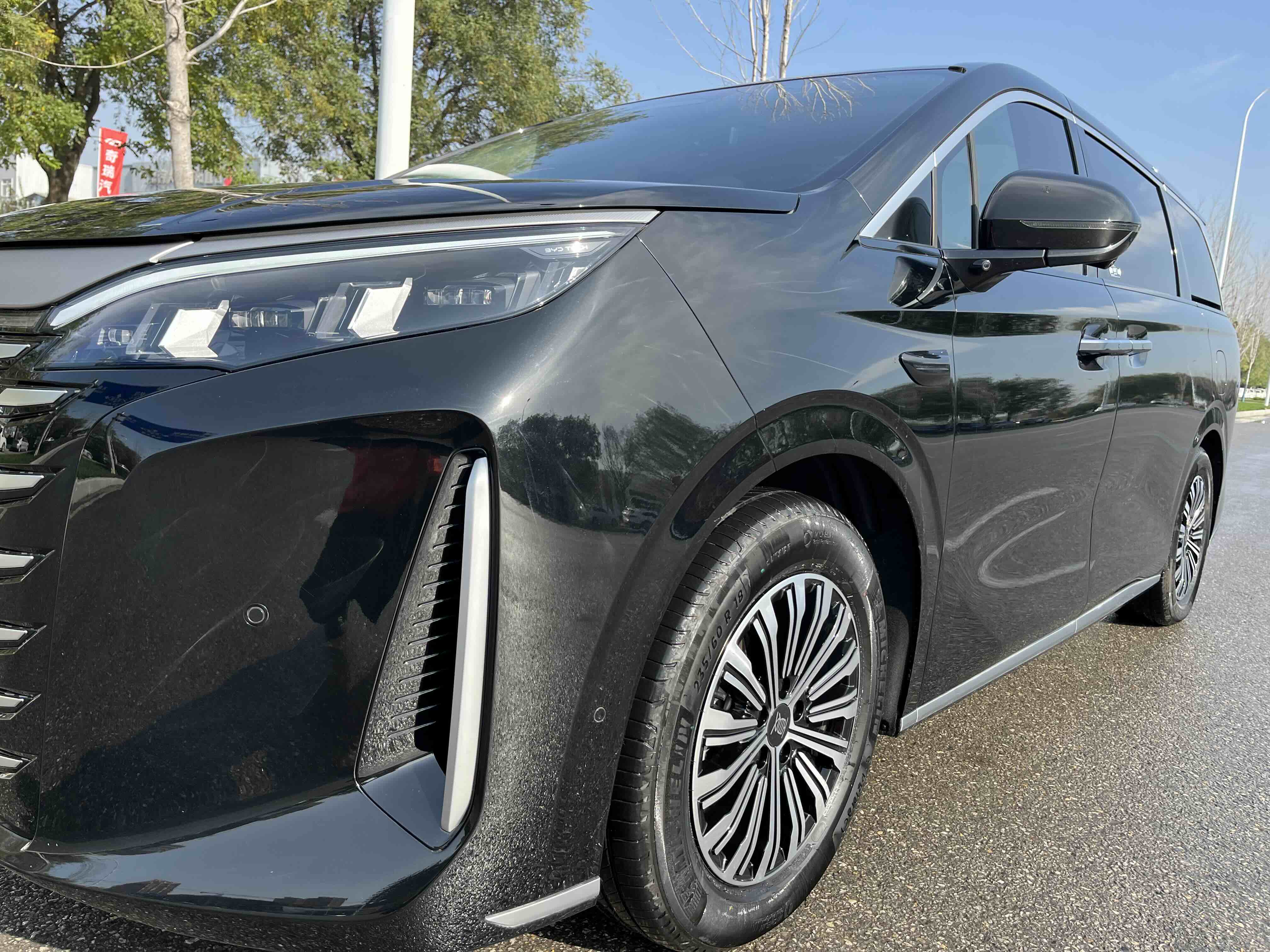 BYD Xia 2025 car image #5