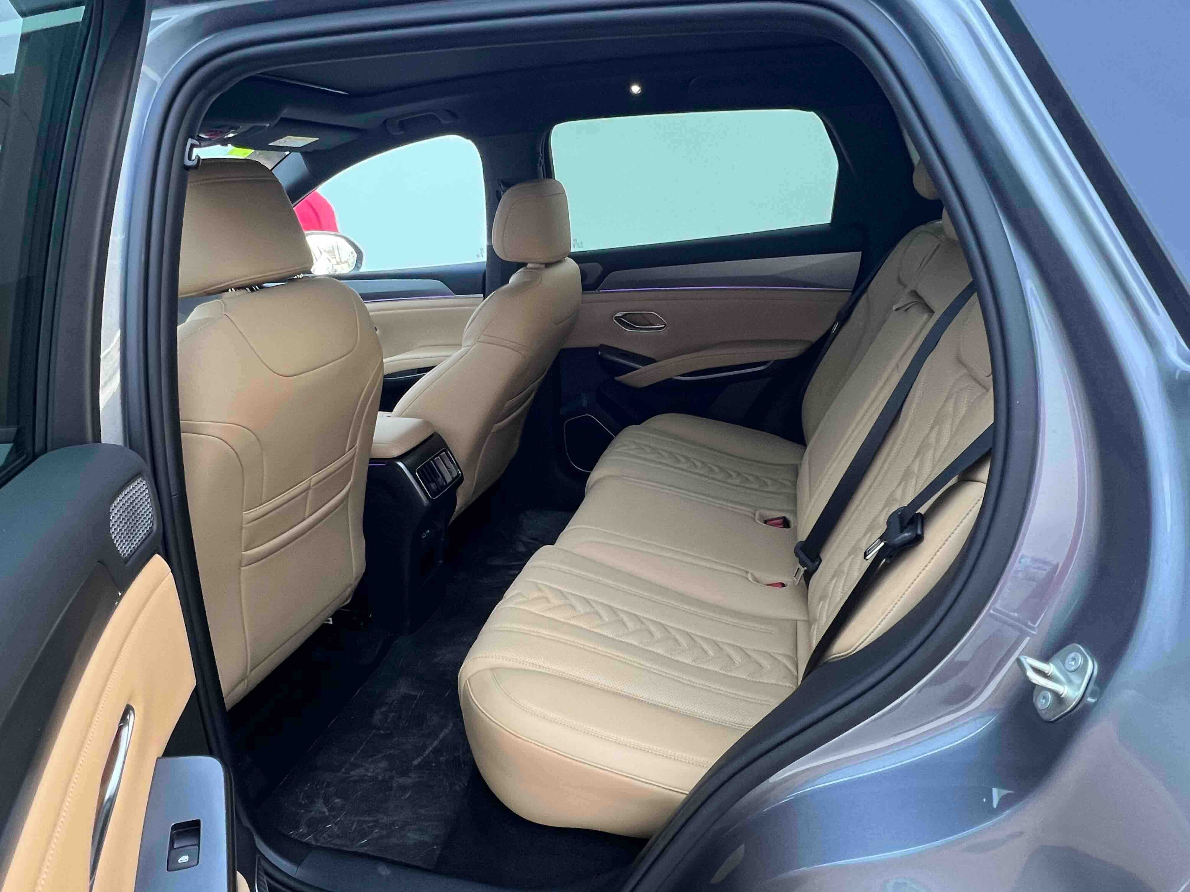 BYD SongL DM-i 2025 car image #5