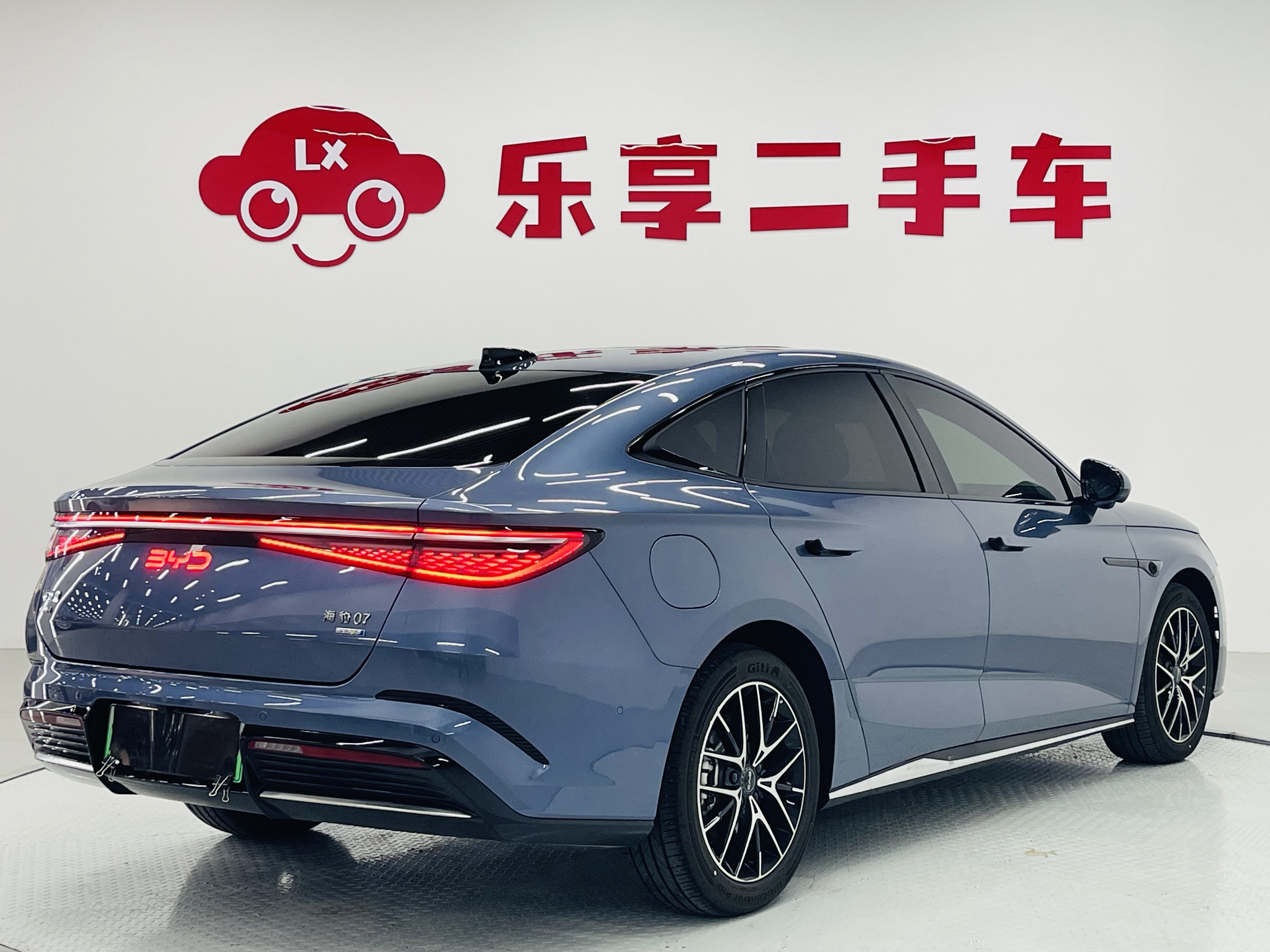 BYD Seal 07 DM-i 2025 car image #5