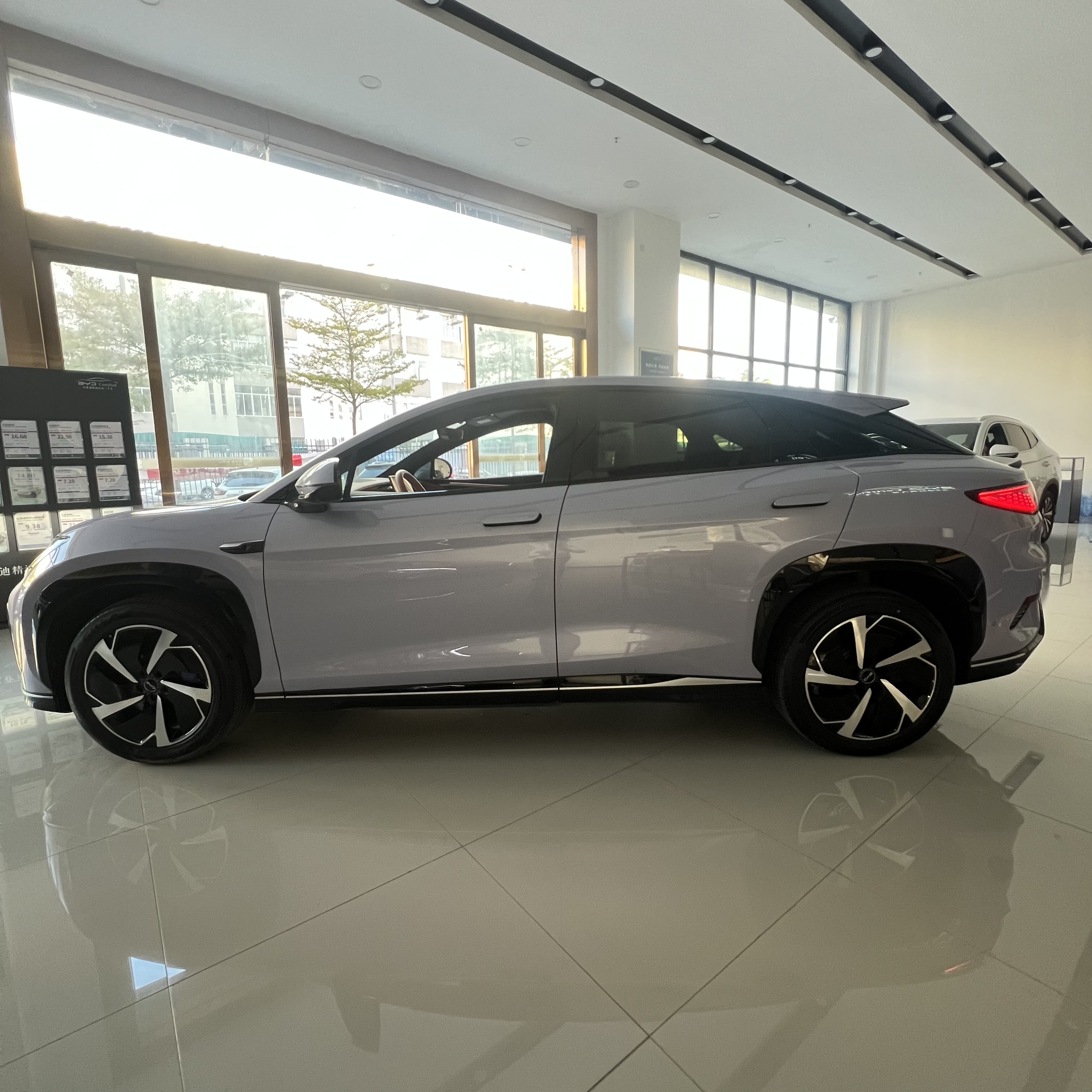 BYD Sea Lion 07 EV 2025 car image #5