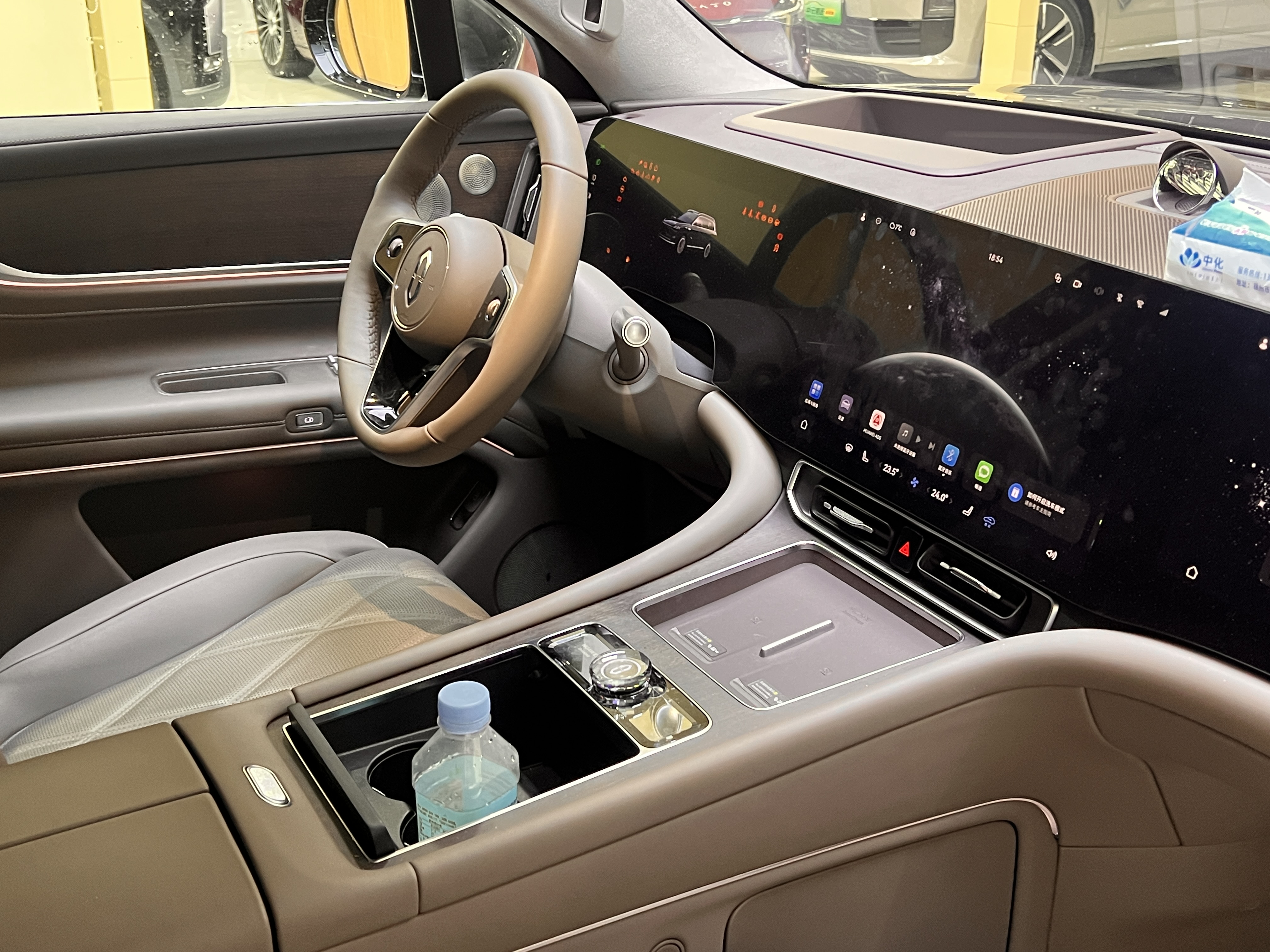 2025 car image #5