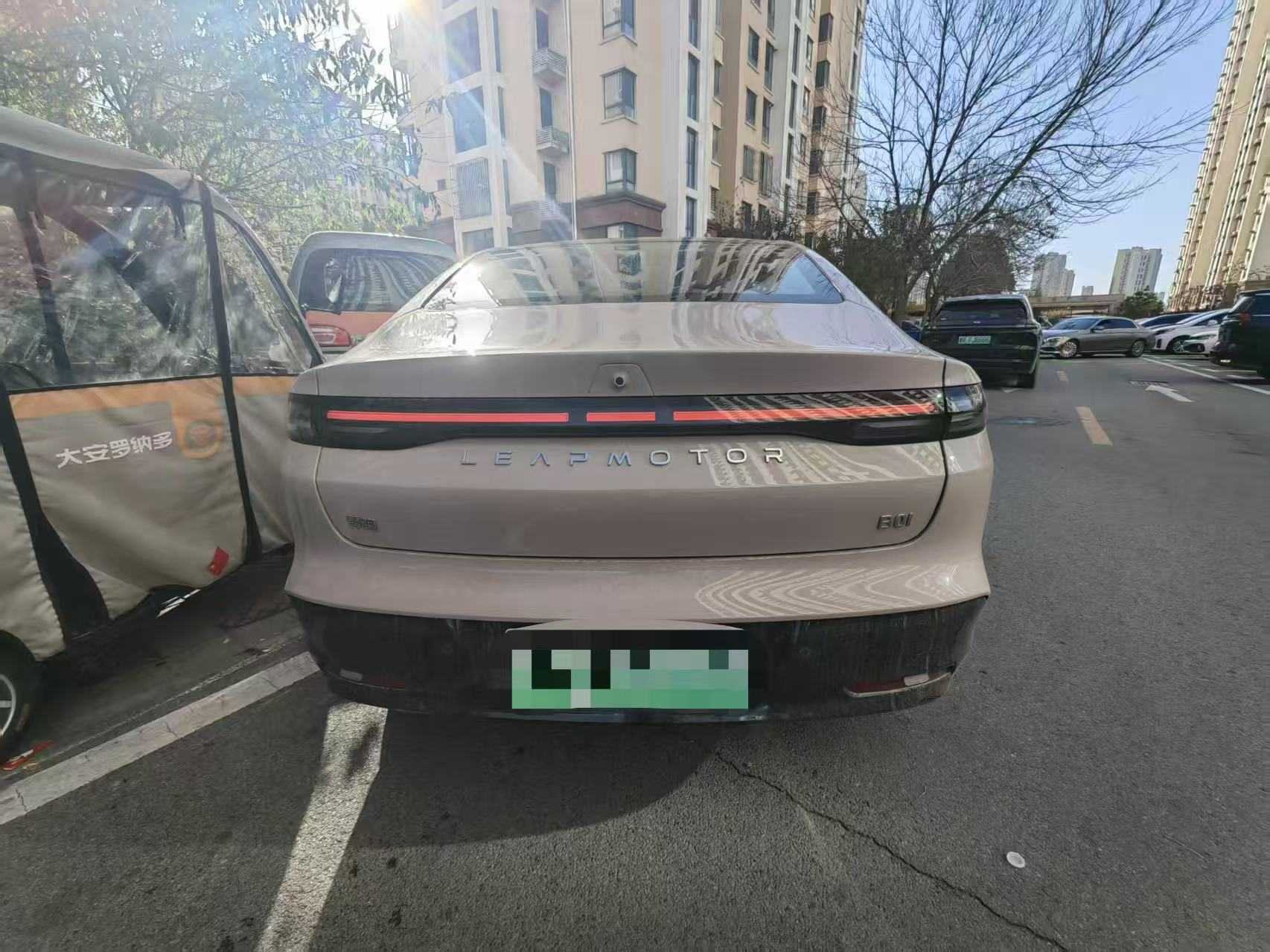 零跑汽车 零跑B10 2025 汽车图片 #5