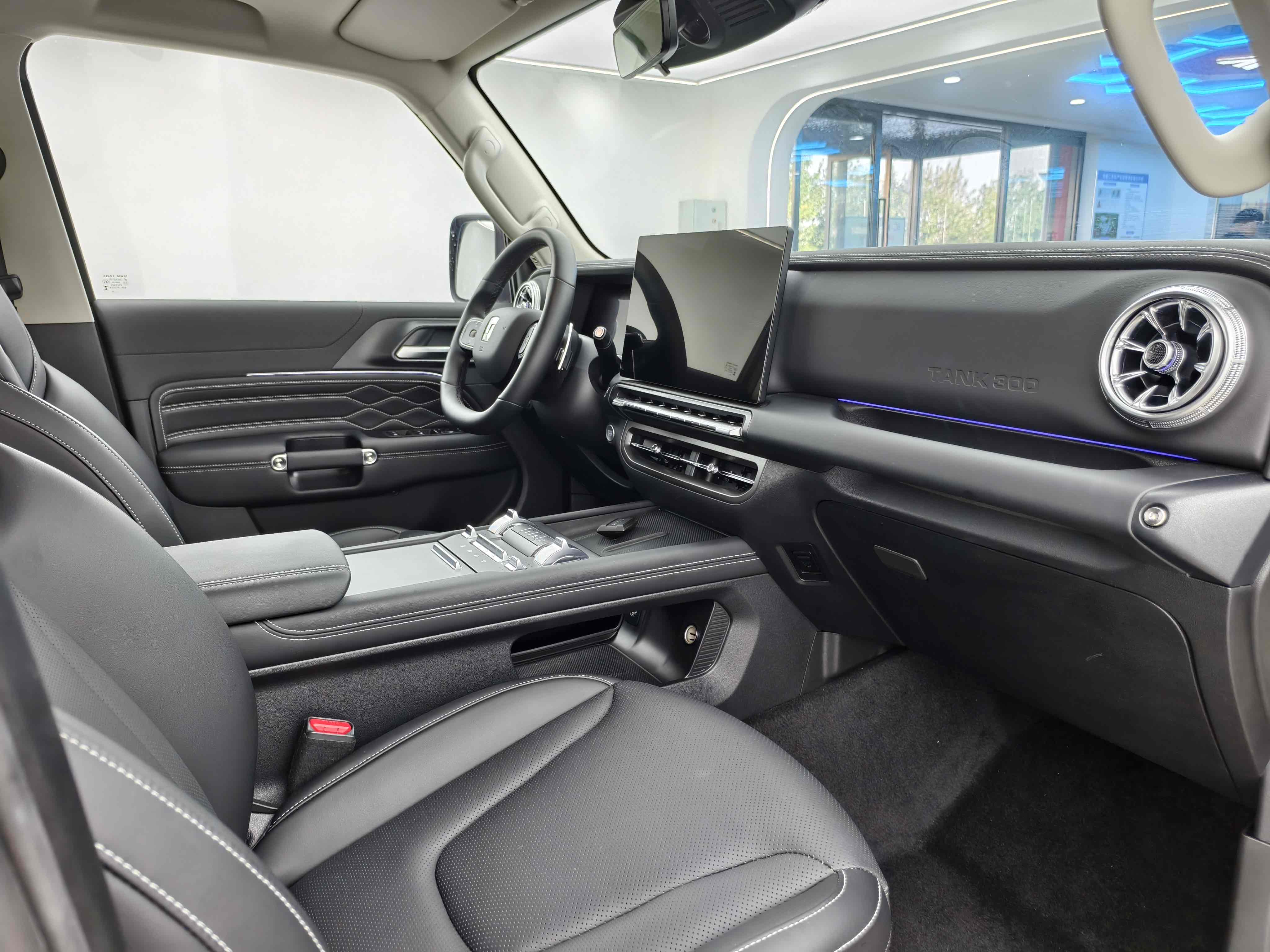 Tank 300 New Energy 2025 #5 Tank 300 New Energy 2025 car image #5