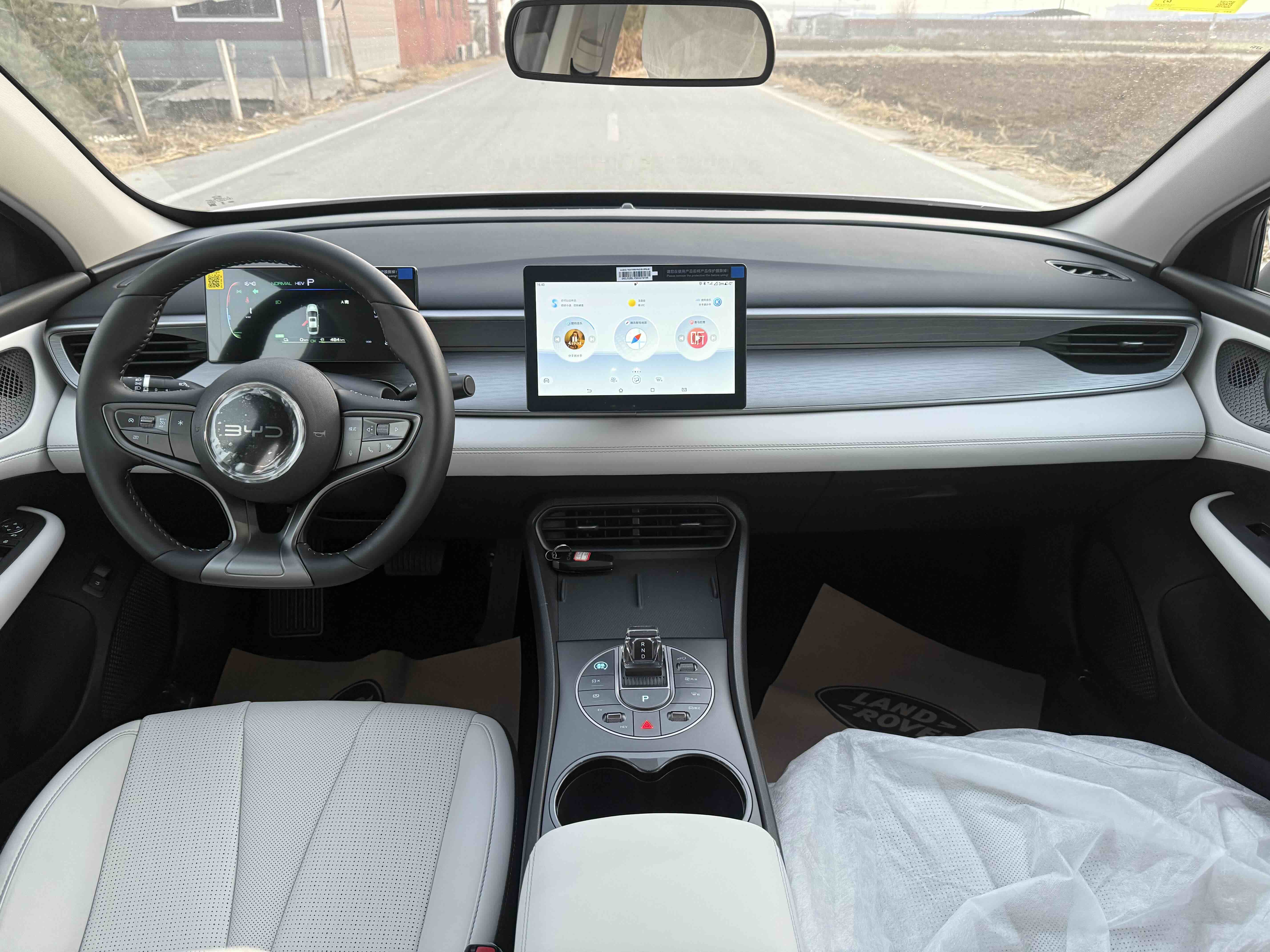 BYD Seal 05 DM-i 2025 #5 BYD Seal 05 DM-i 2025 car image #5