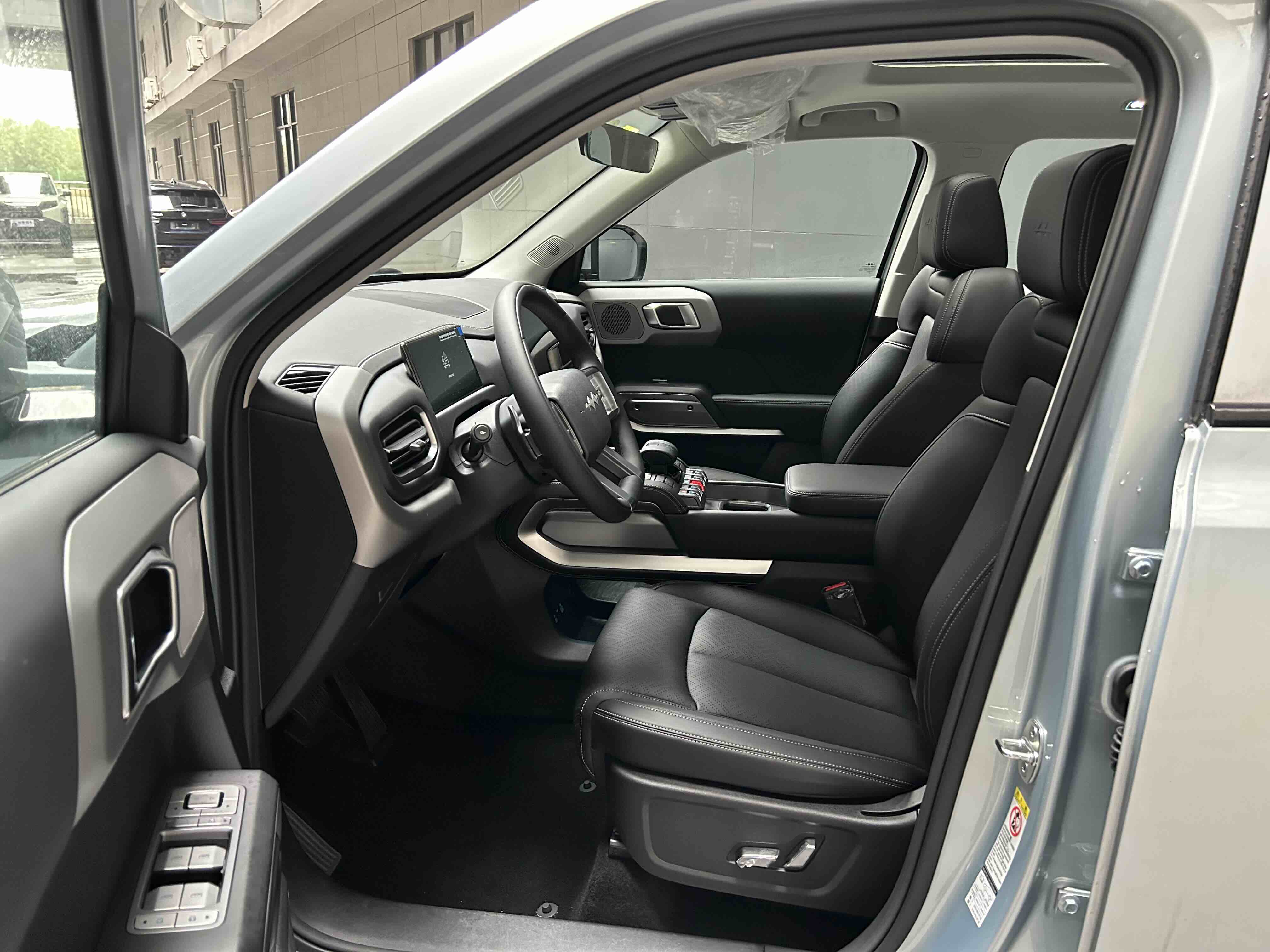 FangChengBao Tiger 3 2026 car image #5