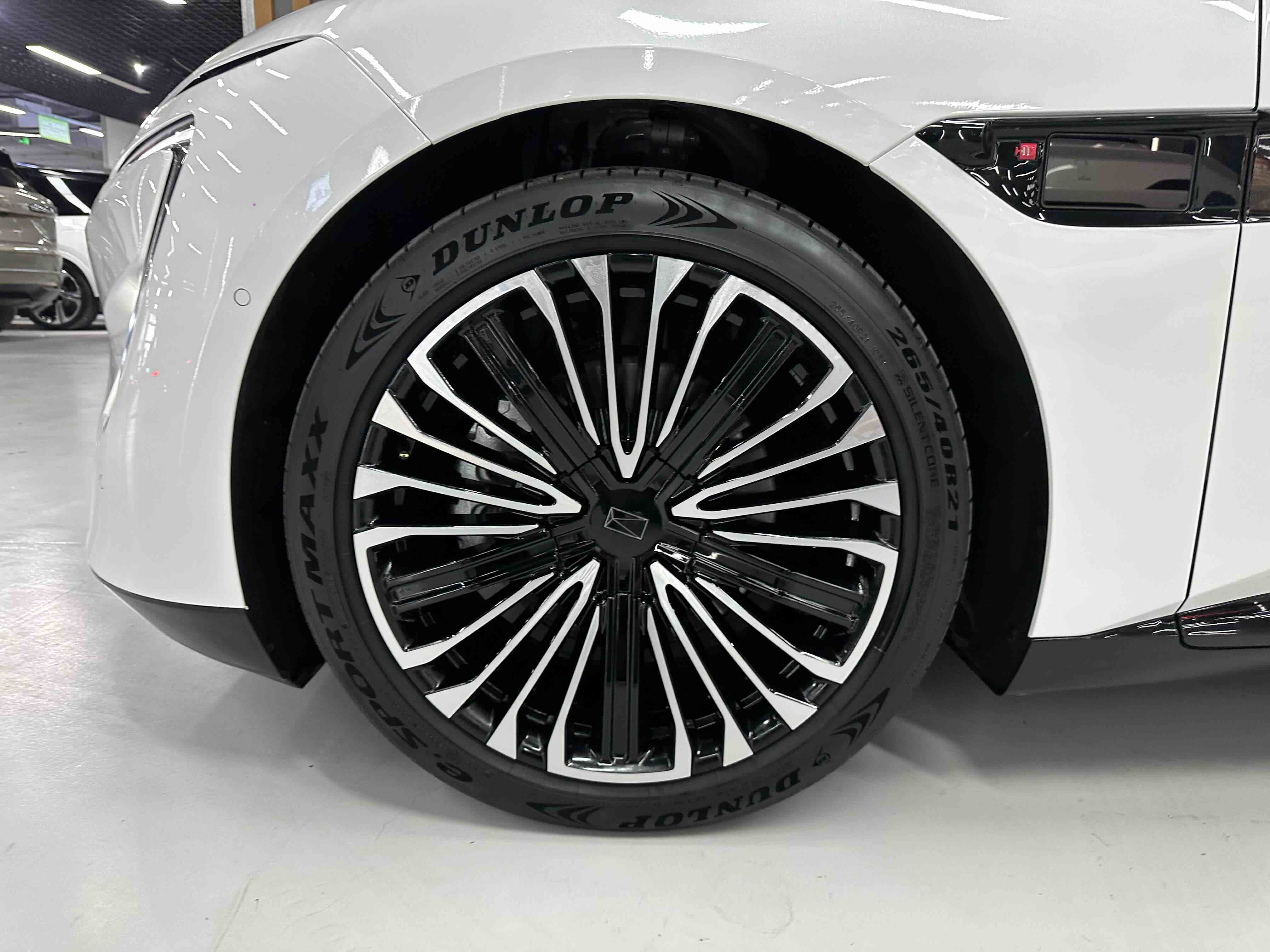 Avatr 12 2025 immagine di auto #5