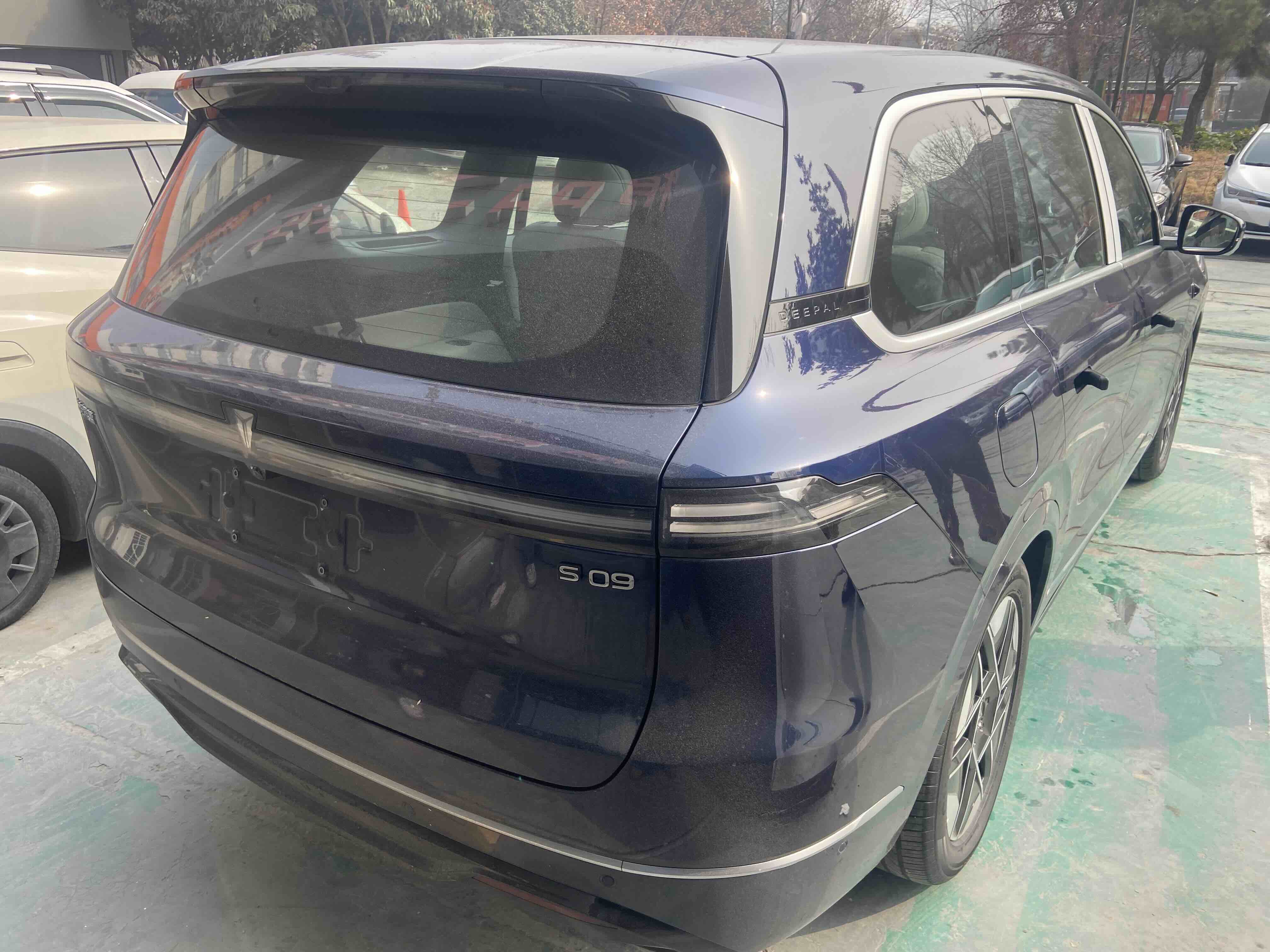 Deepal S09 2025 car image #5