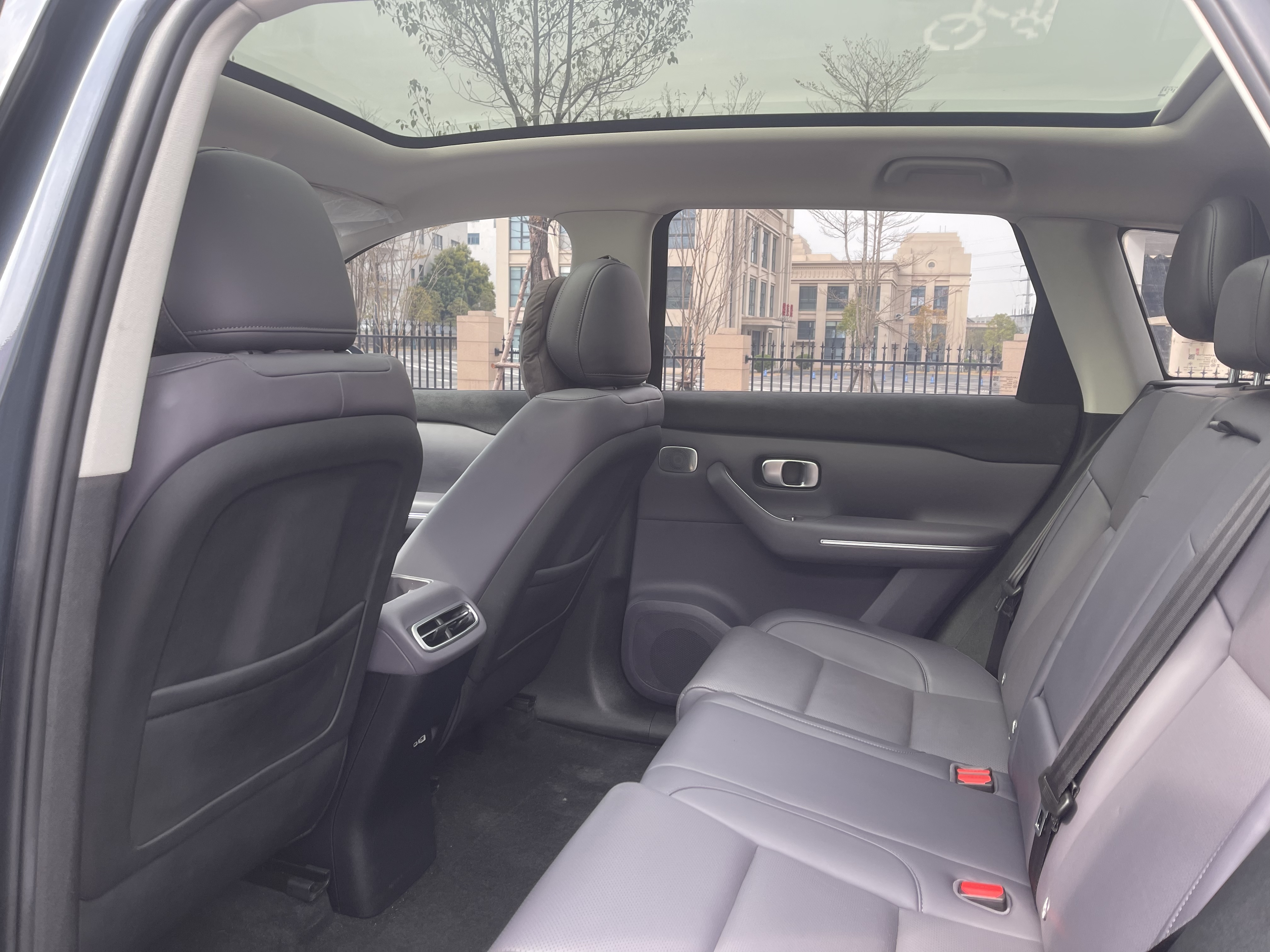 零跑汽车 零跑C10 2025 汽车图片 #5