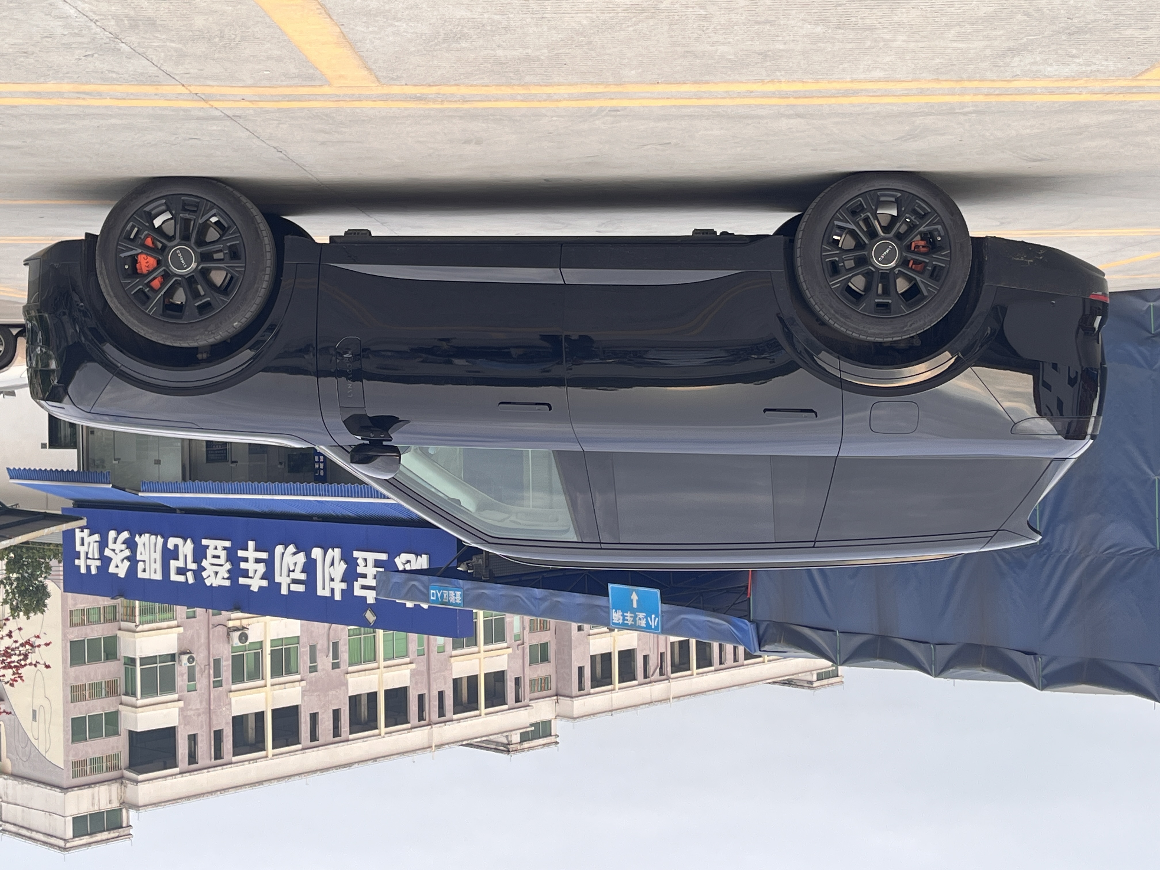 Lynk & Co 900 2025 car image #5