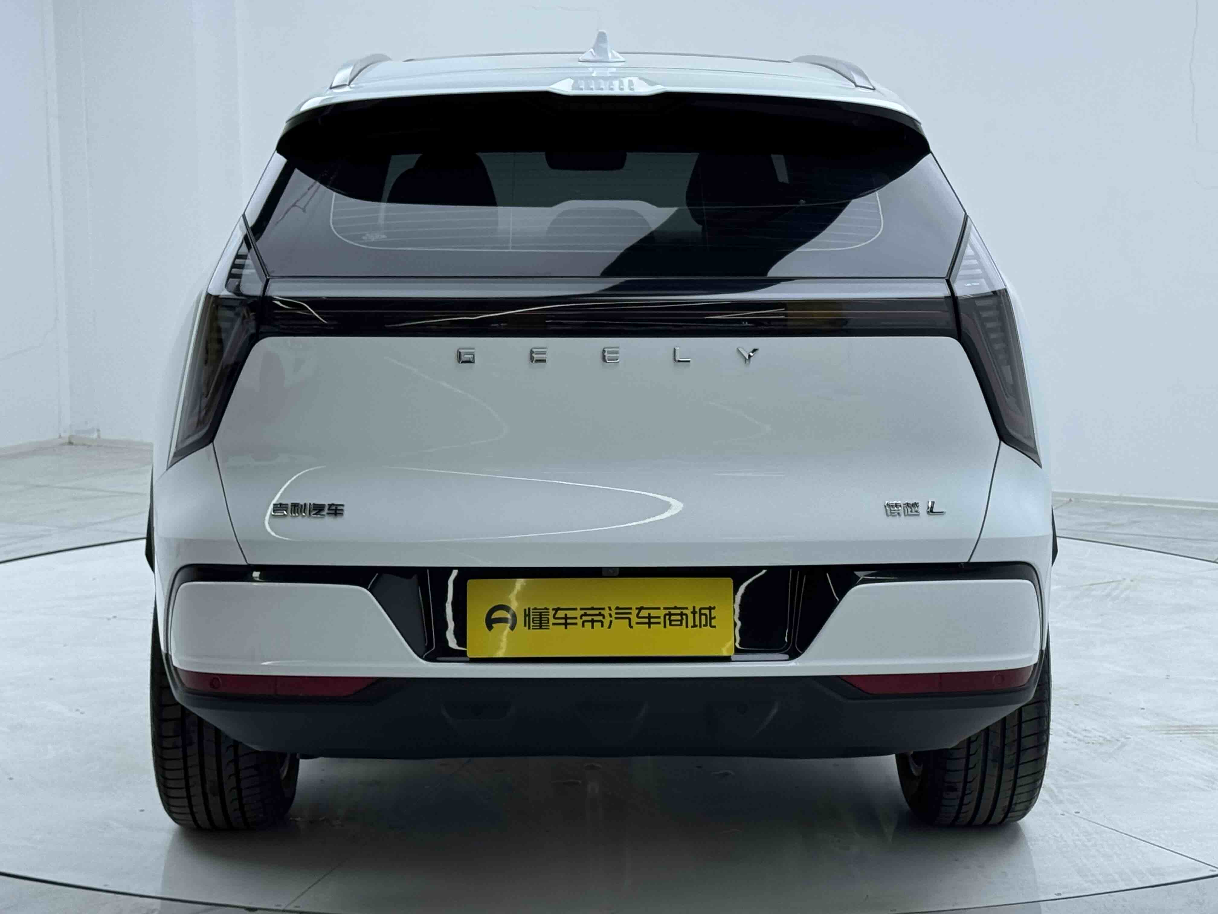 GEELY Boyue L 2025 car image #5