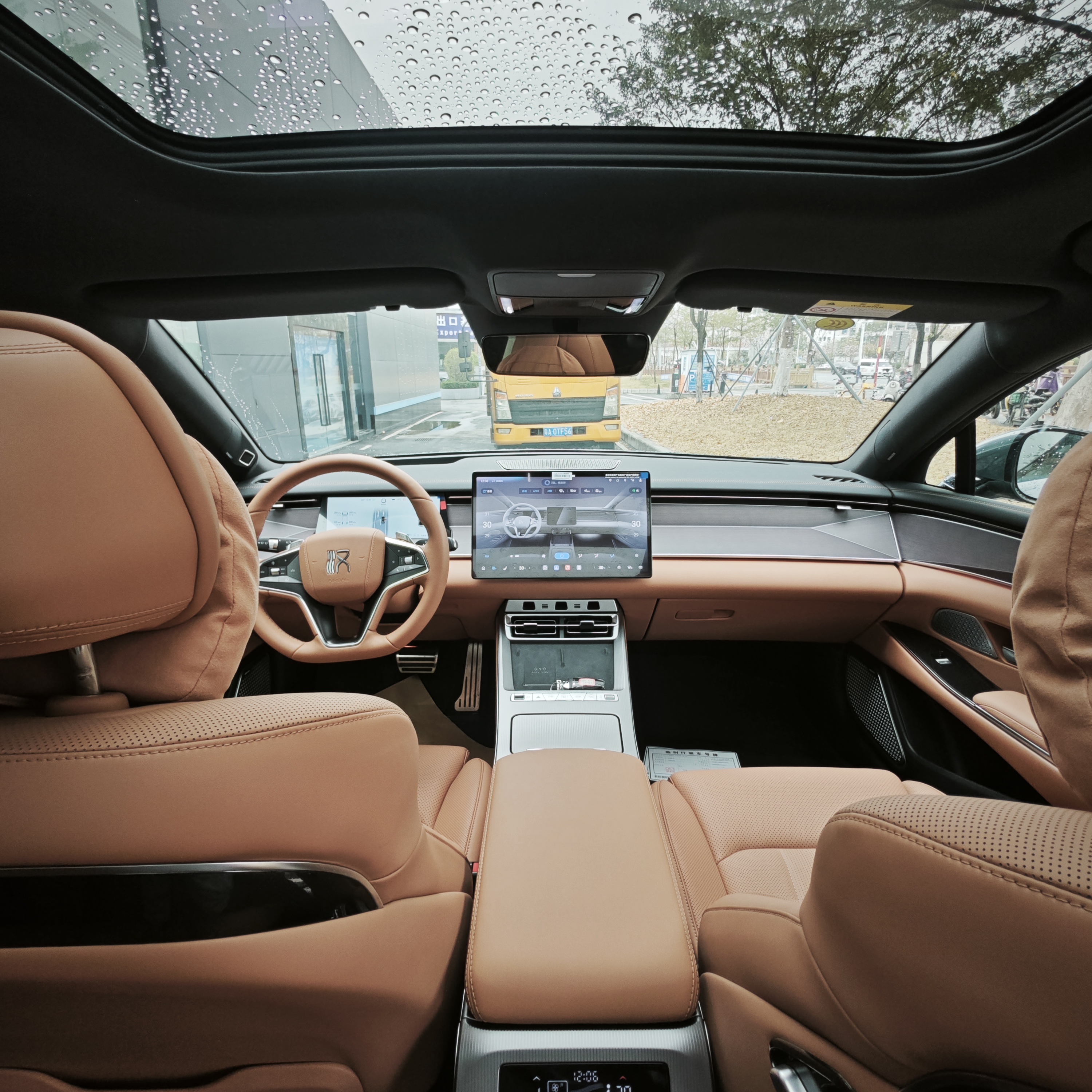 BYD HanL 2025 صورة سيارة #5