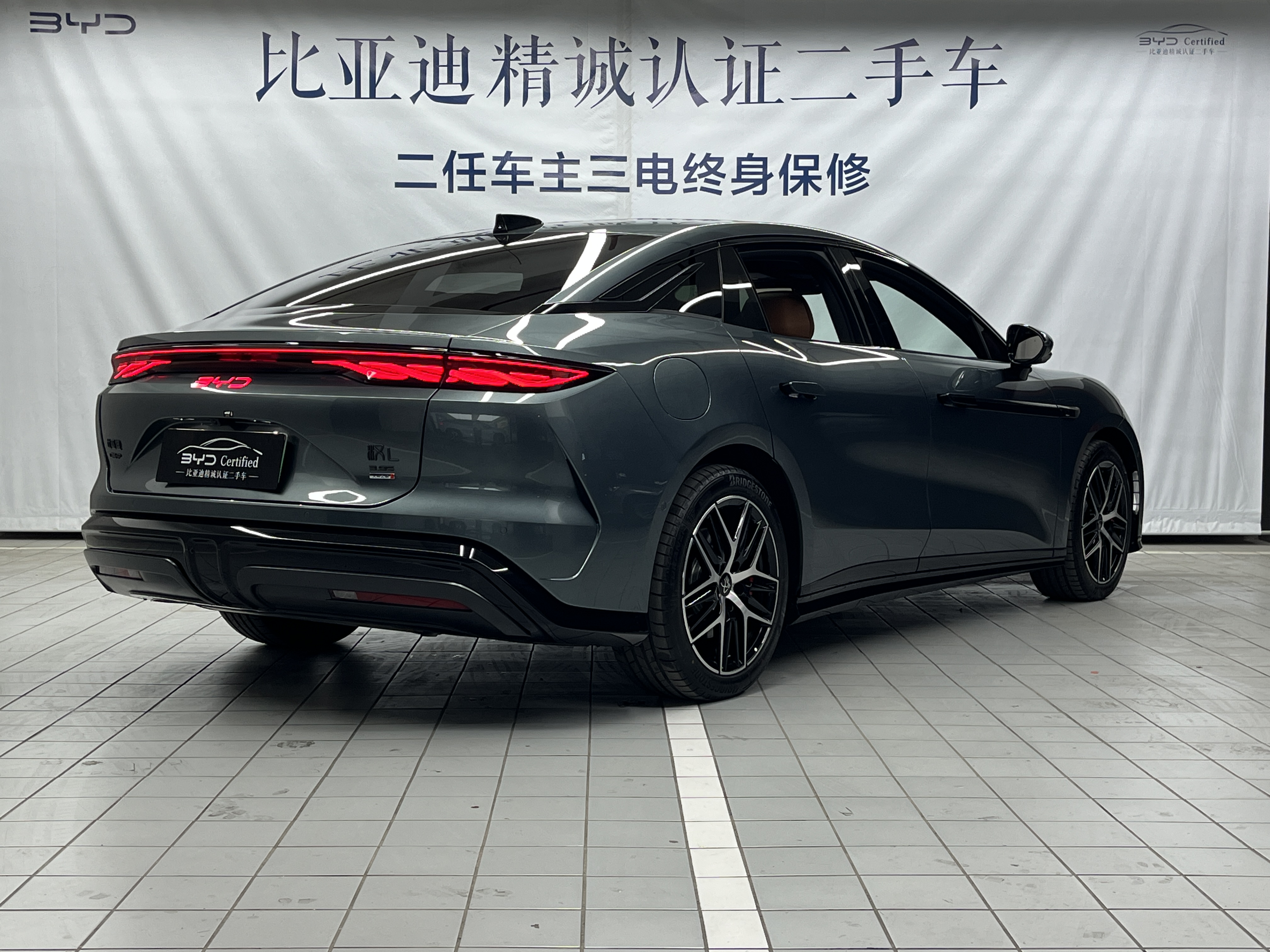 BYD HanL 2025 car image #5