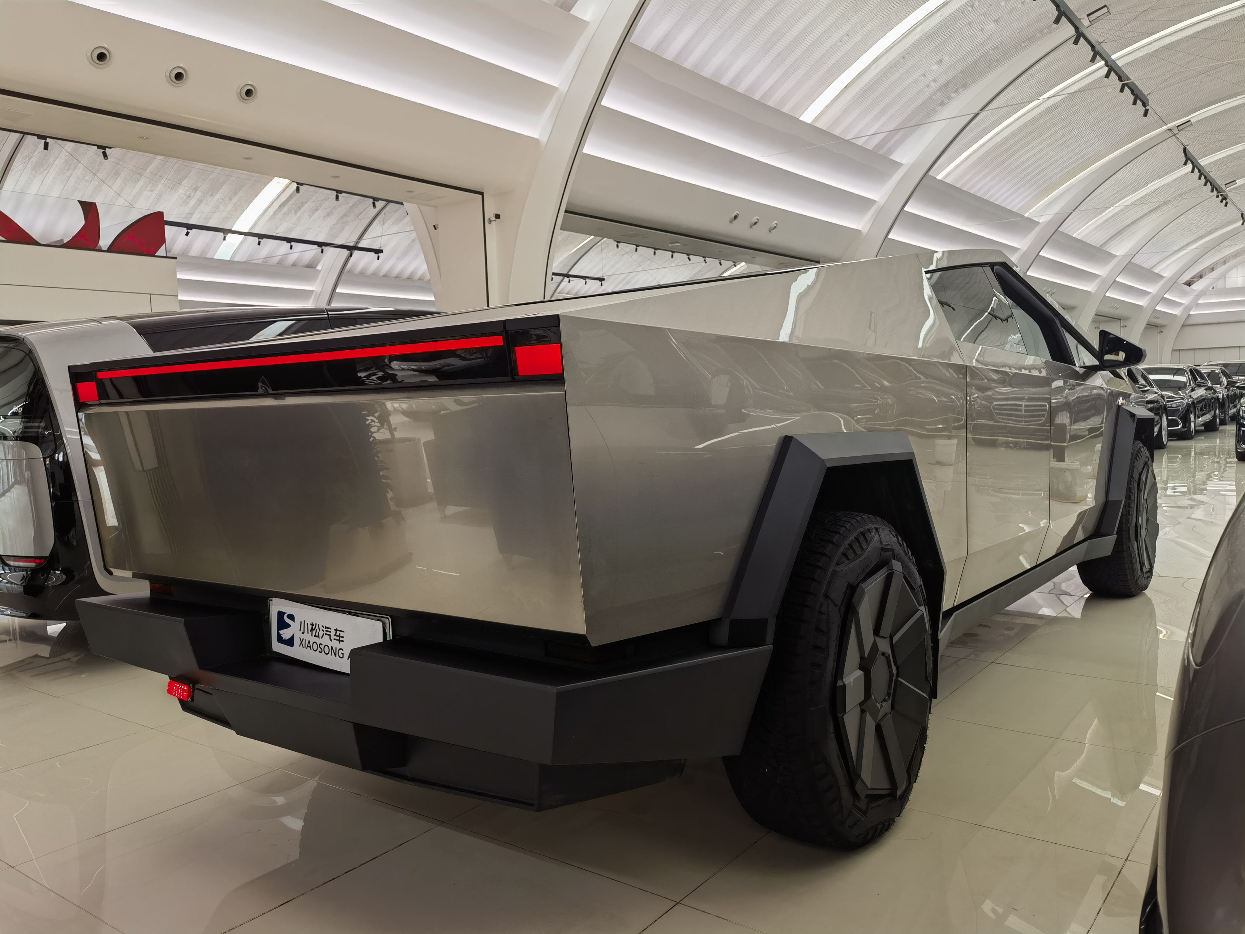 特斯拉 赛博越野旅行车 2025 汽车图片 #5