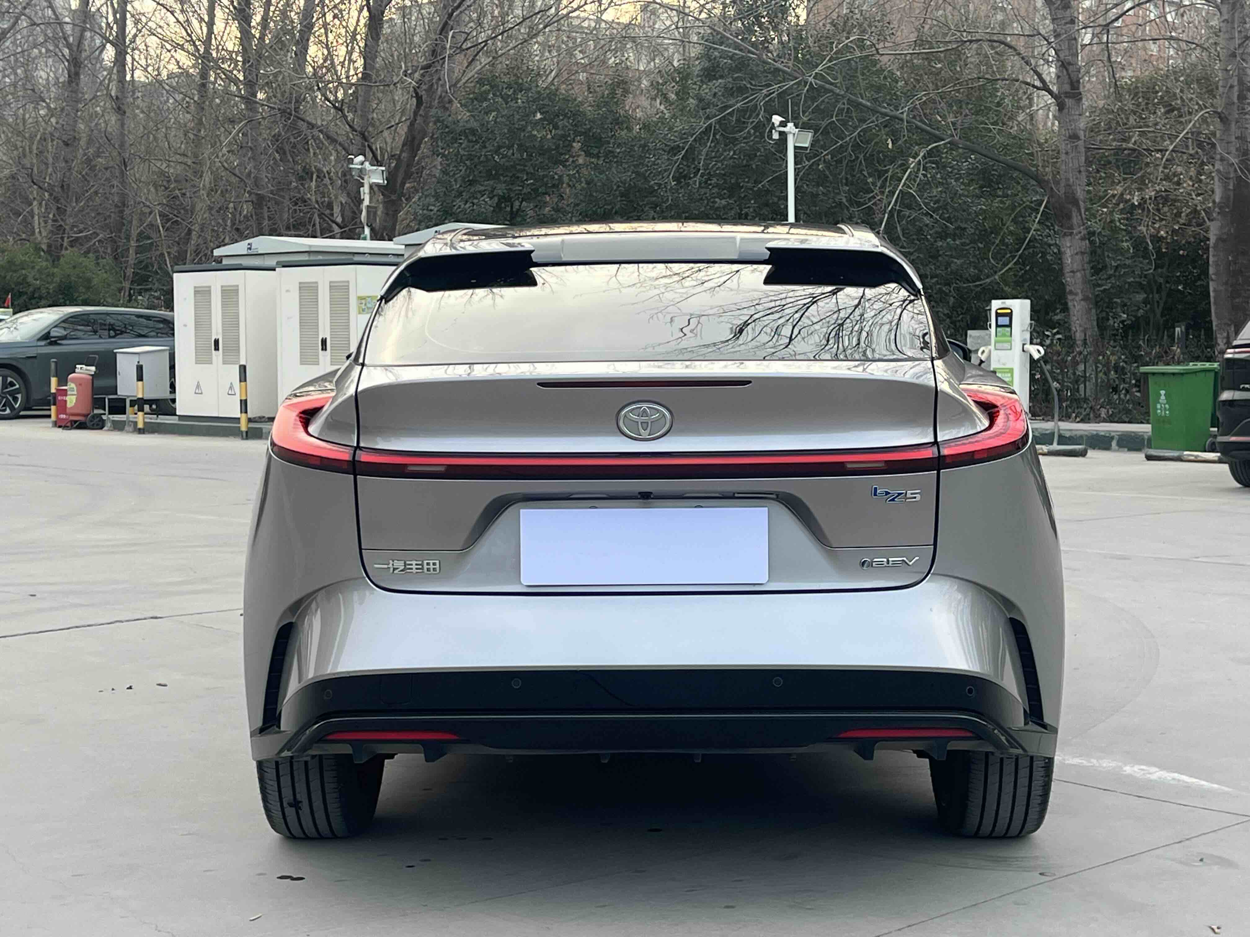 Toyota bZ5 2025 car image #5