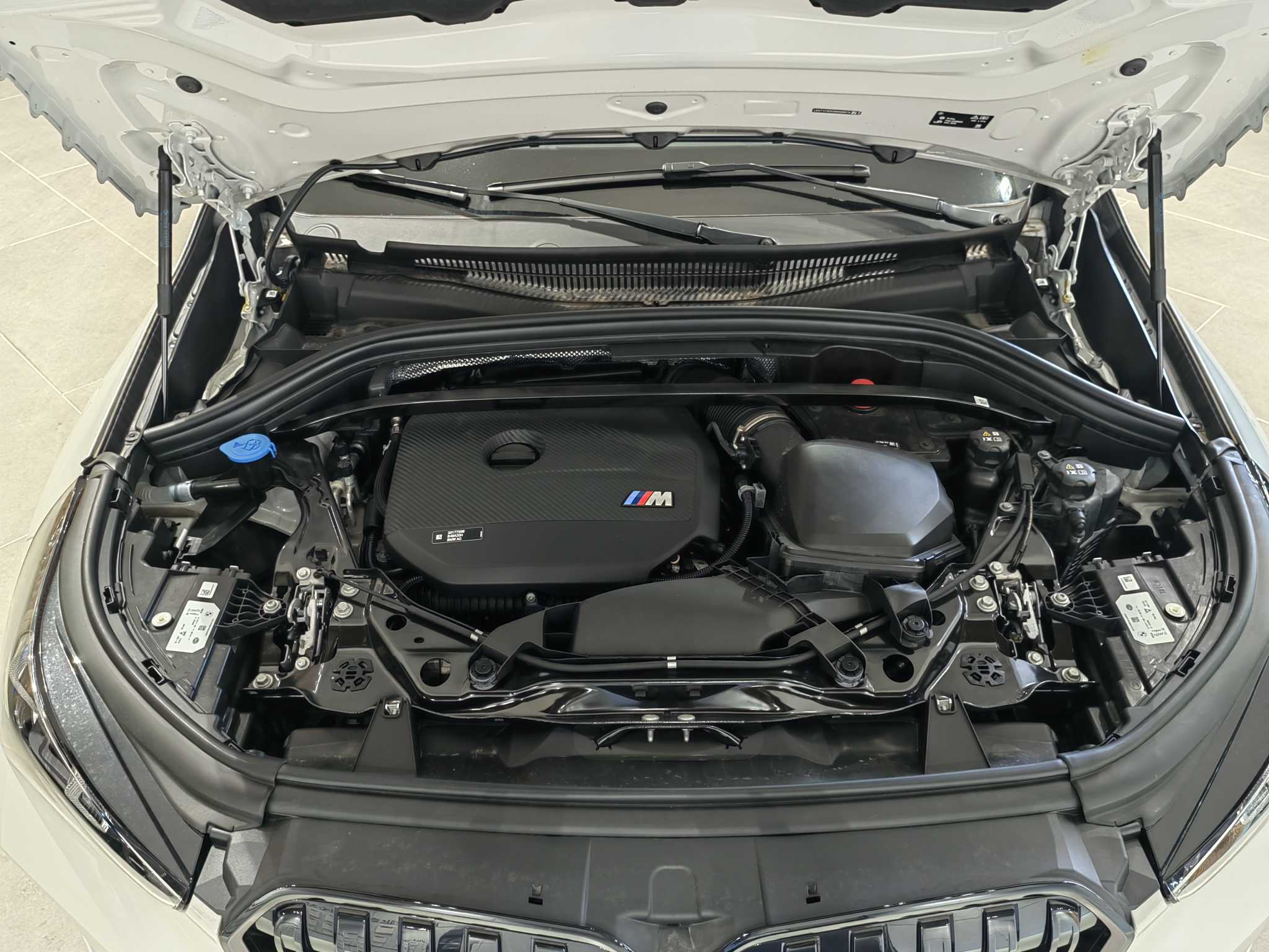 BMW X1 M35Li 2025 car image #5