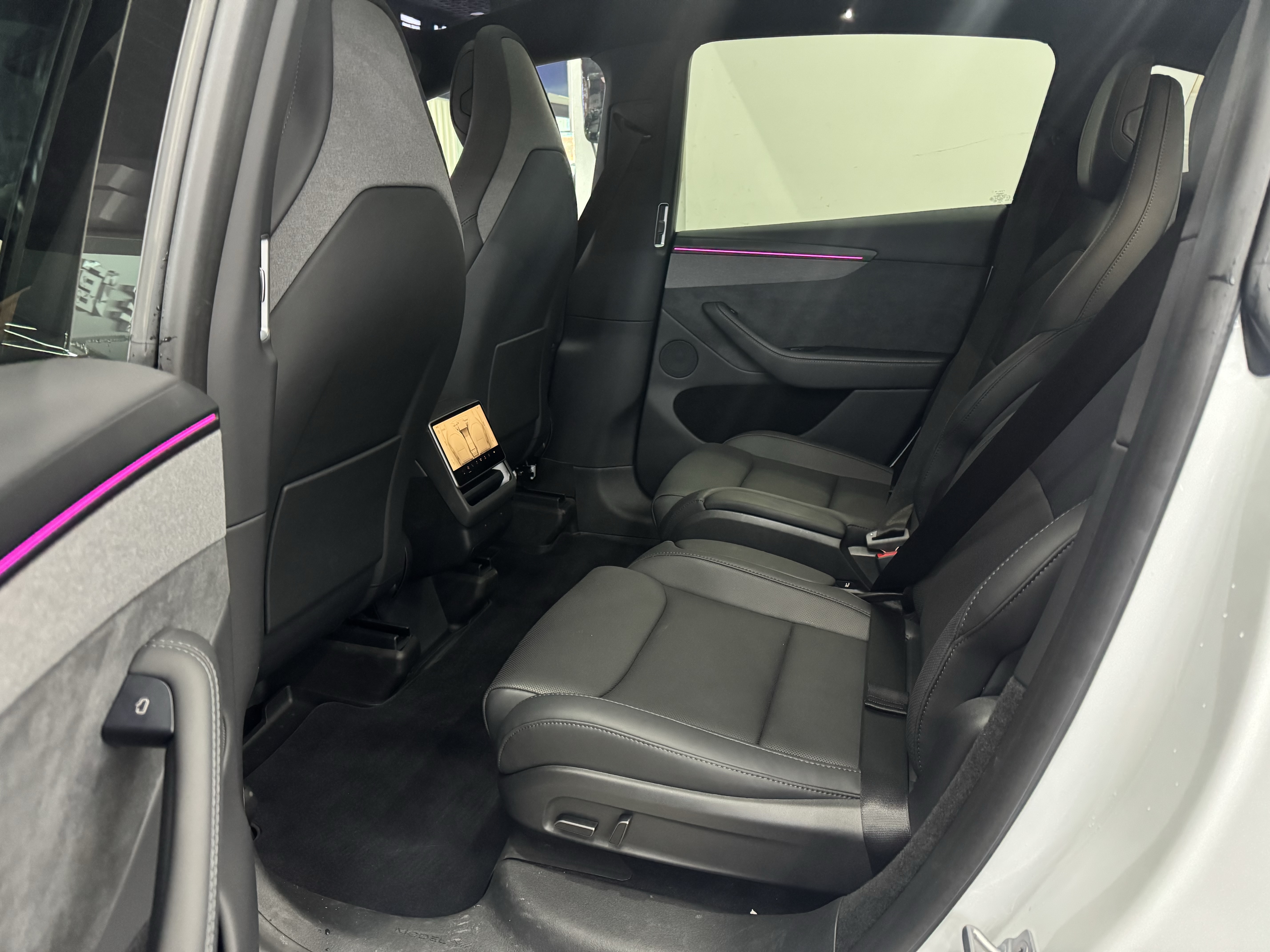 特斯拉 Model Y L 2025 汽车图片 #5