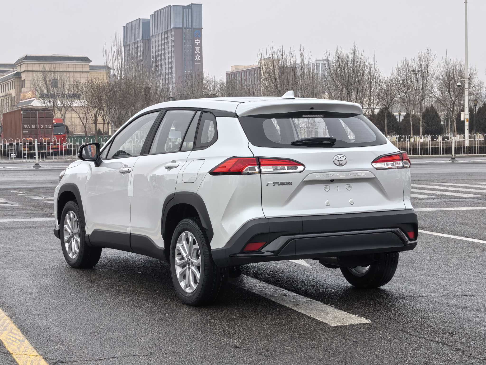 Toyota Frontlander 2025 #5 Toyota Frontlander 2025 immagine di auto #5