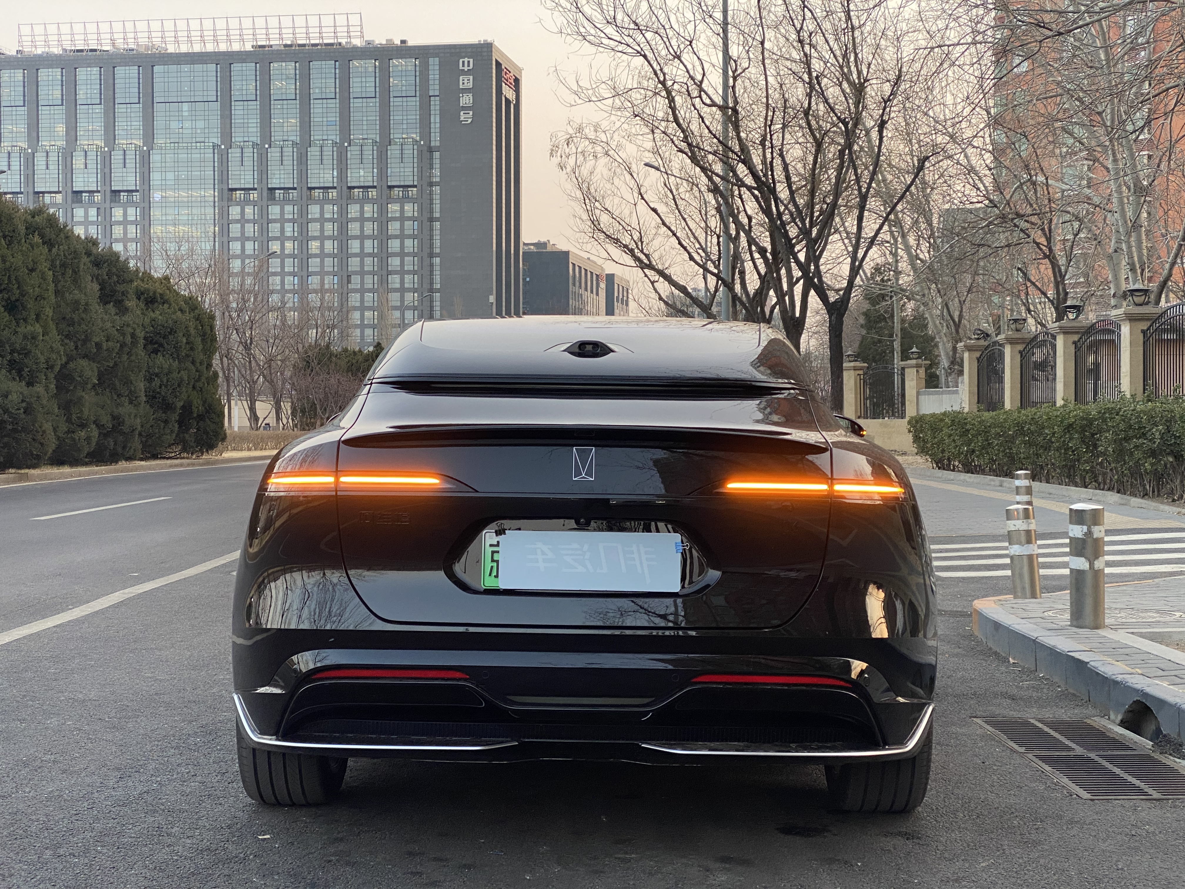 Avatr 06 2026 car image #5