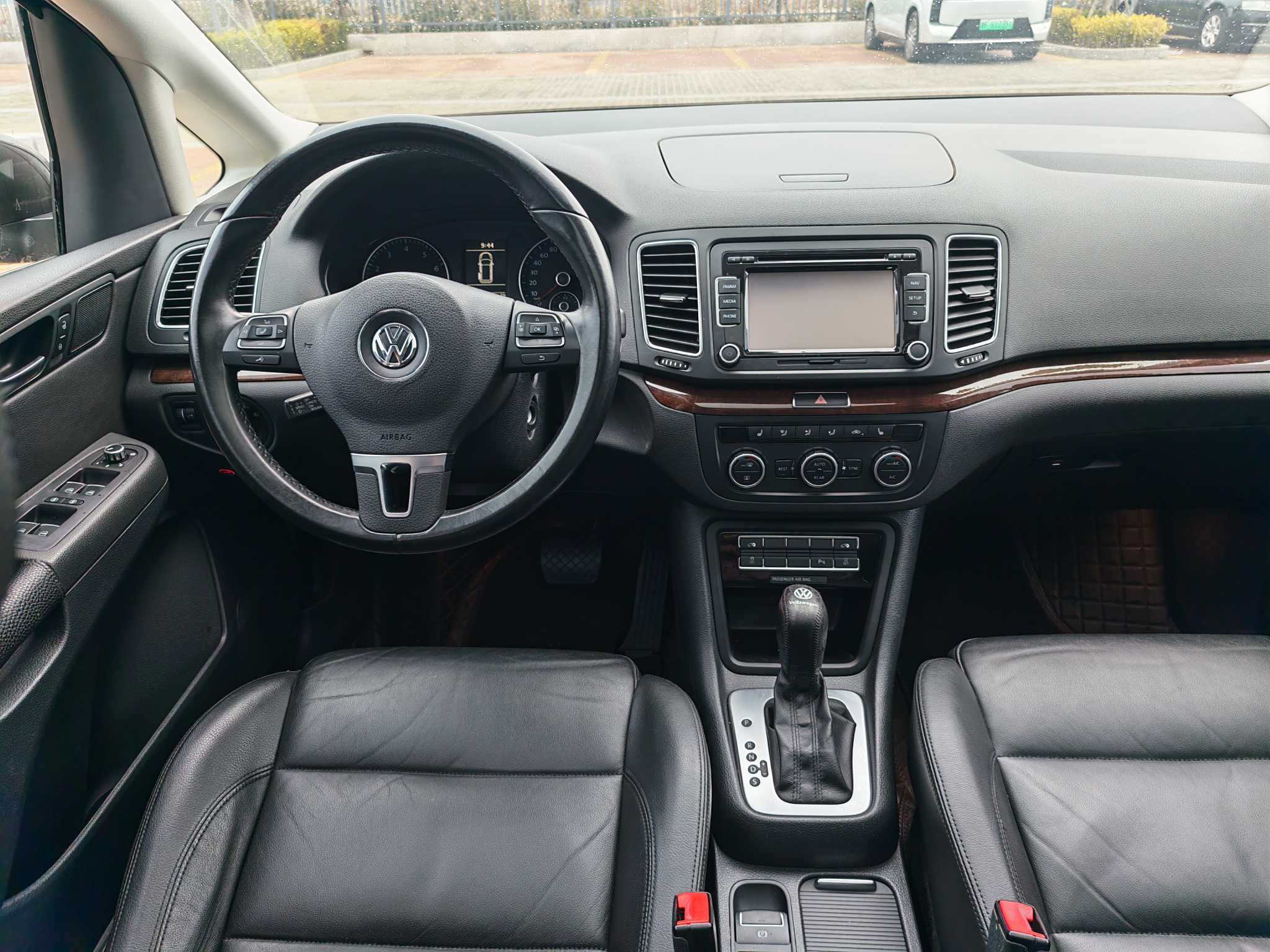 Volkswagen Sharan 2015 صورة سيارة #5