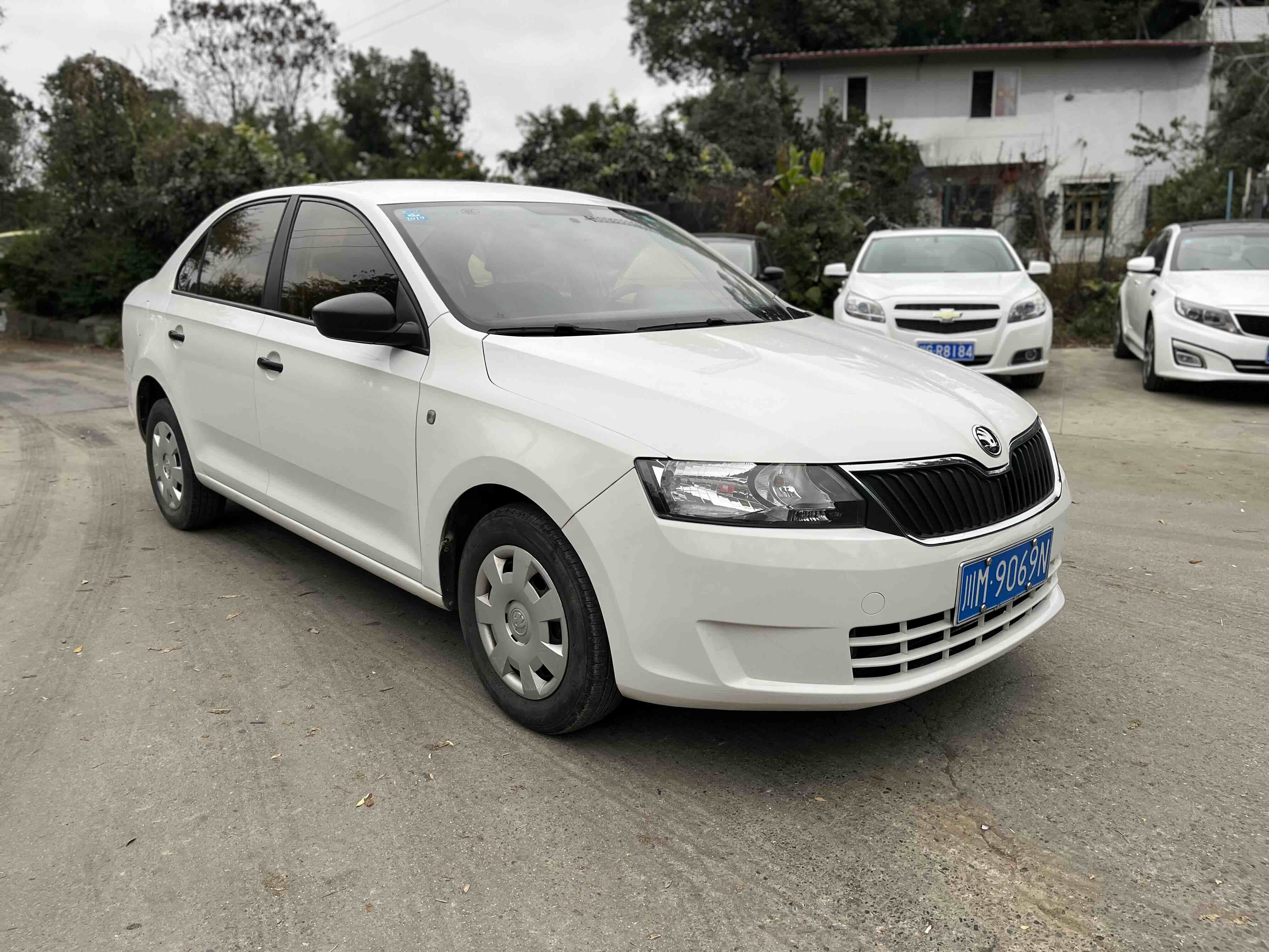 Skoda Rapid 2018 car image #5