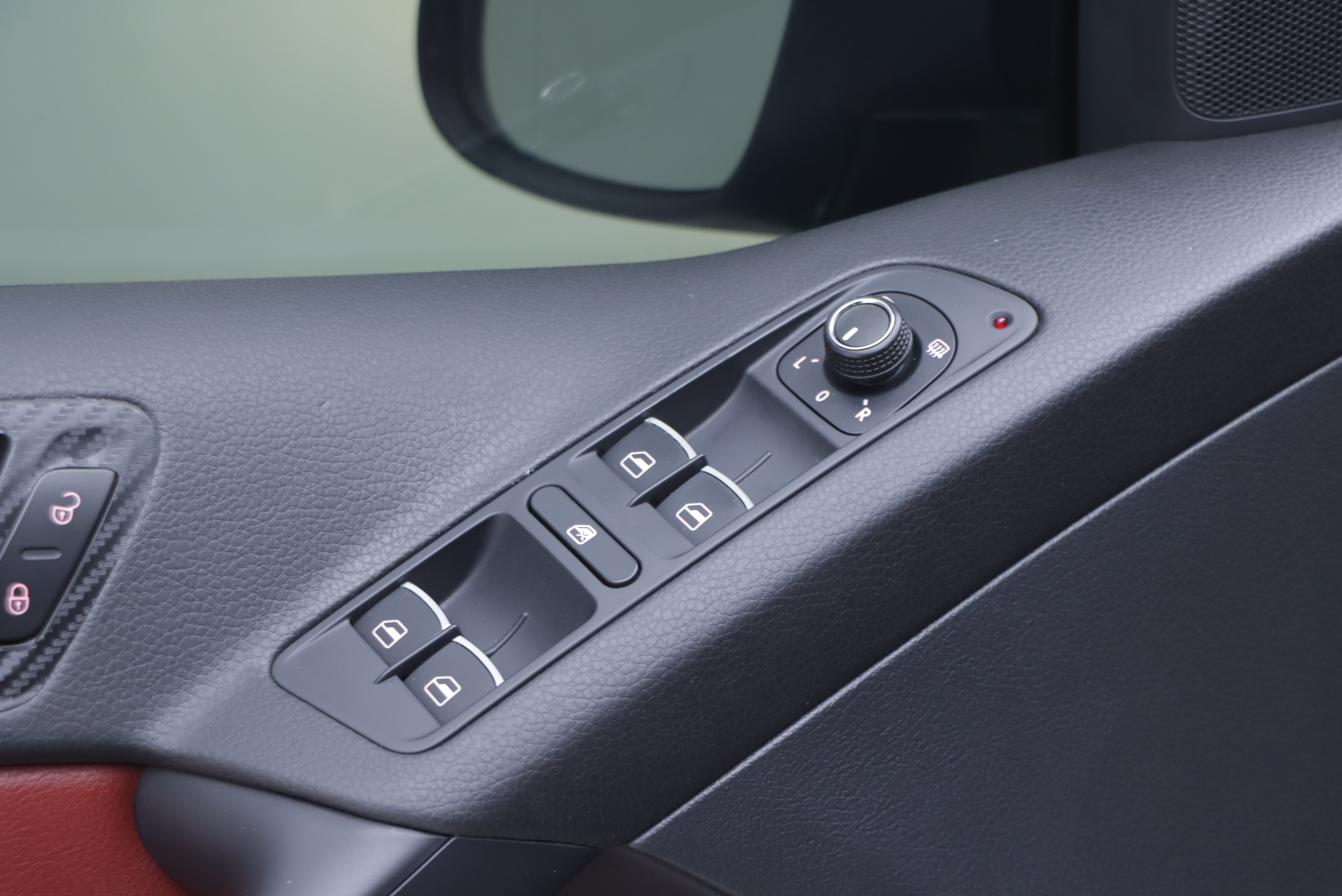 Volkswagen Tiguan 2015 car image #5