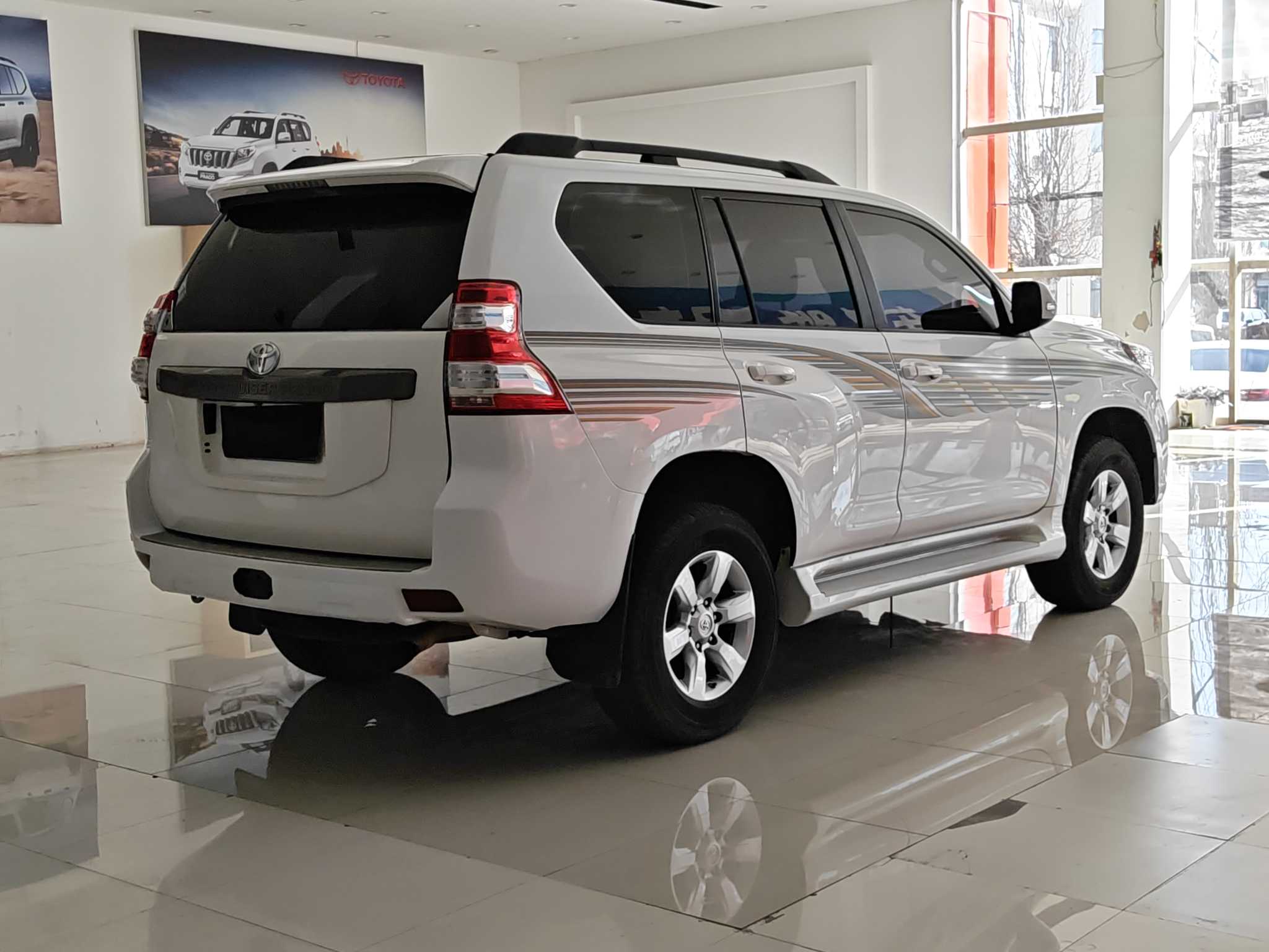 Toyota Land Cruiser Prado 2014 immagine di auto #5