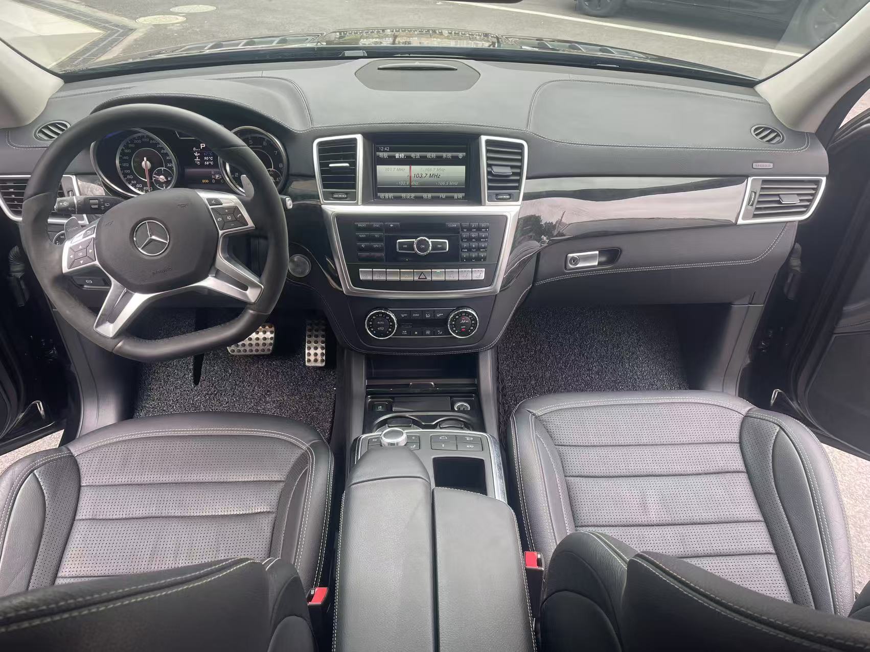 Mercedes-Benz GL AMG 2016 immagine di auto #5