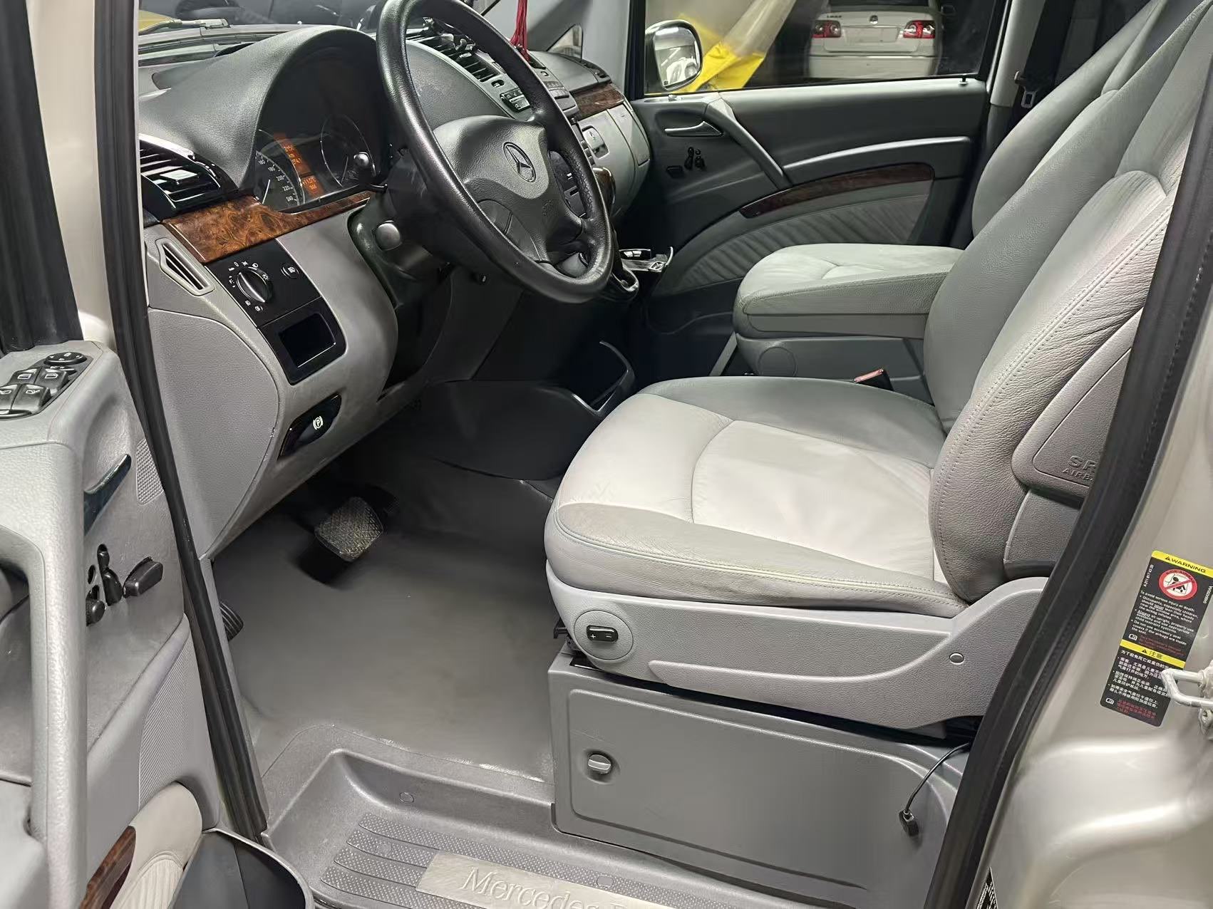 Mercedes-Benz Viano (Imported) 2008 car image #5