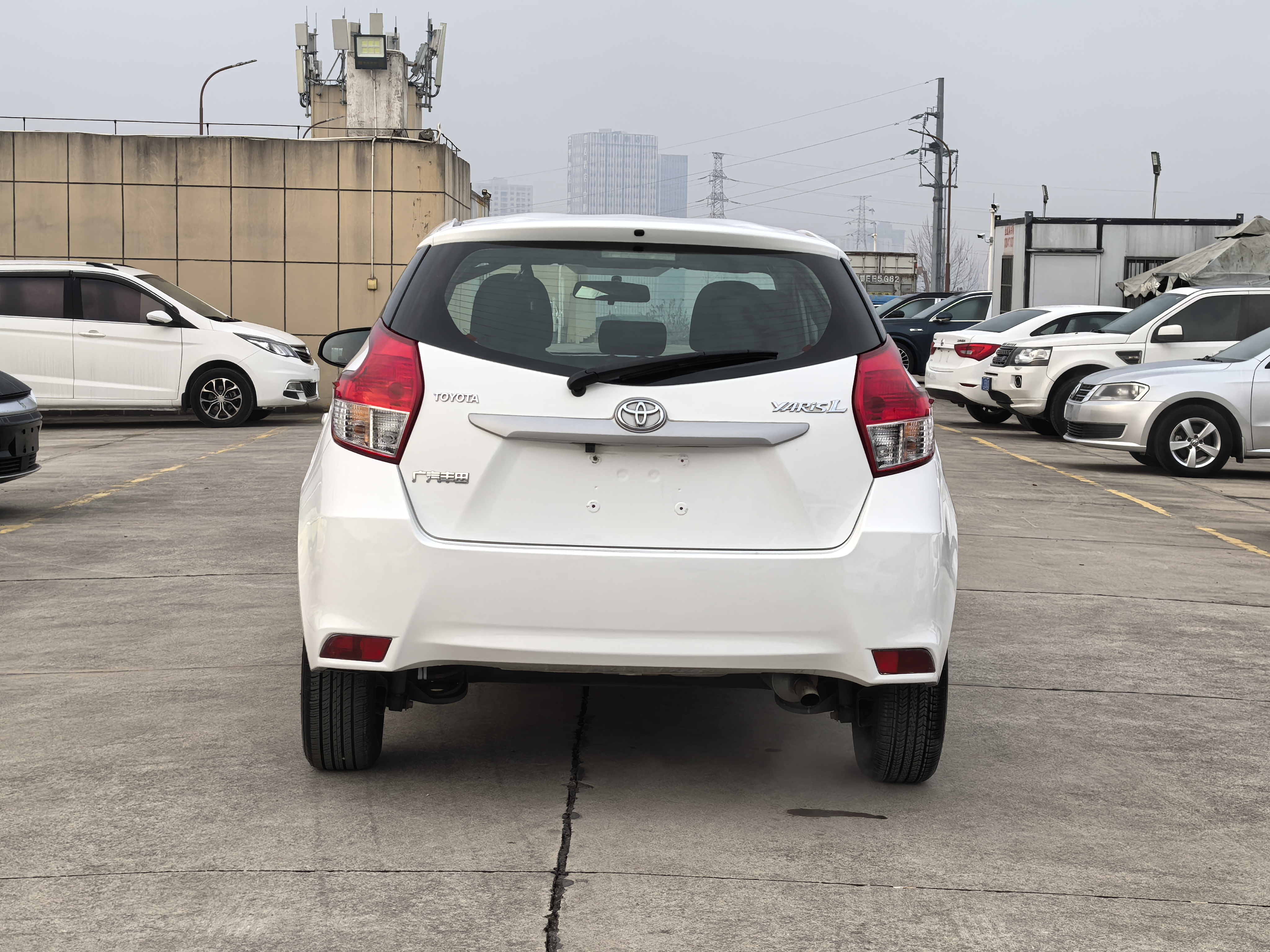 Yaris L Zhixuan 2015 #5 Yaris L Zhixuan 2015 car image #5