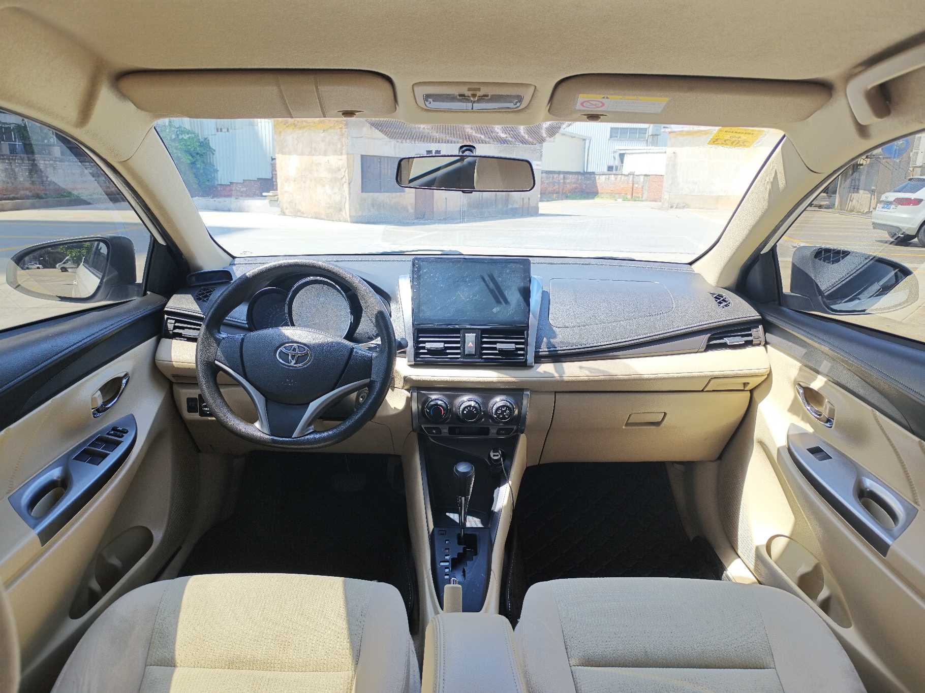 Yaris L Zhixuan 2015 #5 Yaris L Zhixuan 2015 car image #5