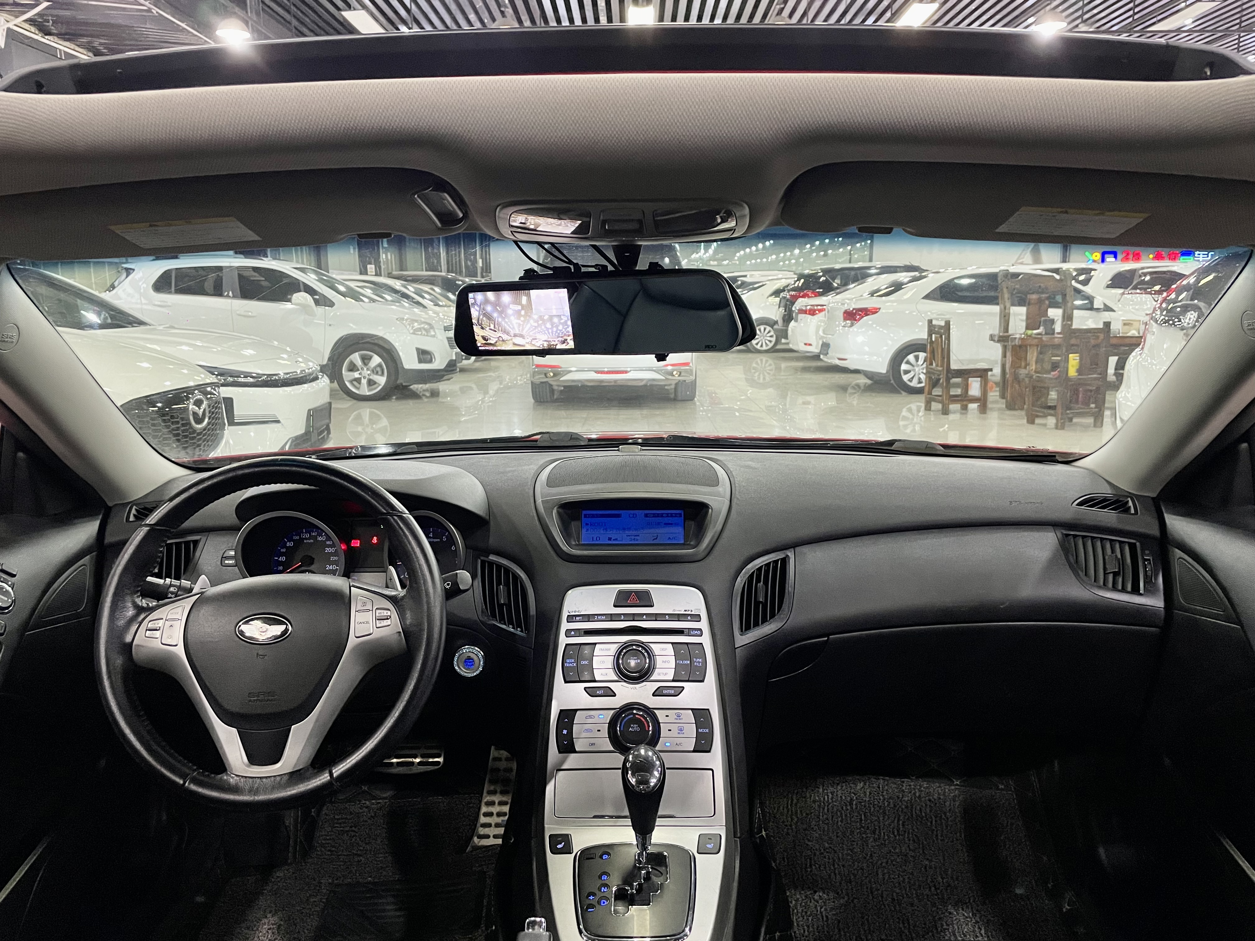 Hyundai Rohens-Coupe 2010 #5 Hyundai Rohens-Coupe 2010 car image #5