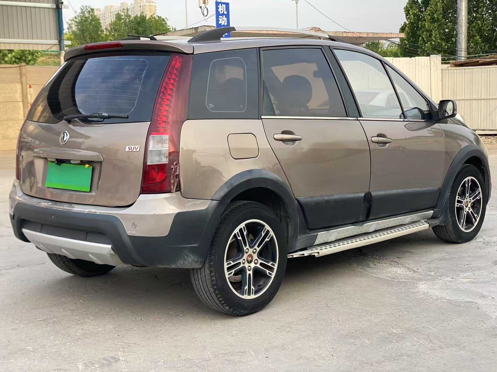 Forthing JOYEAR SUV 2012 #5 Forthing JOYEAR SUV 2012 car image #5