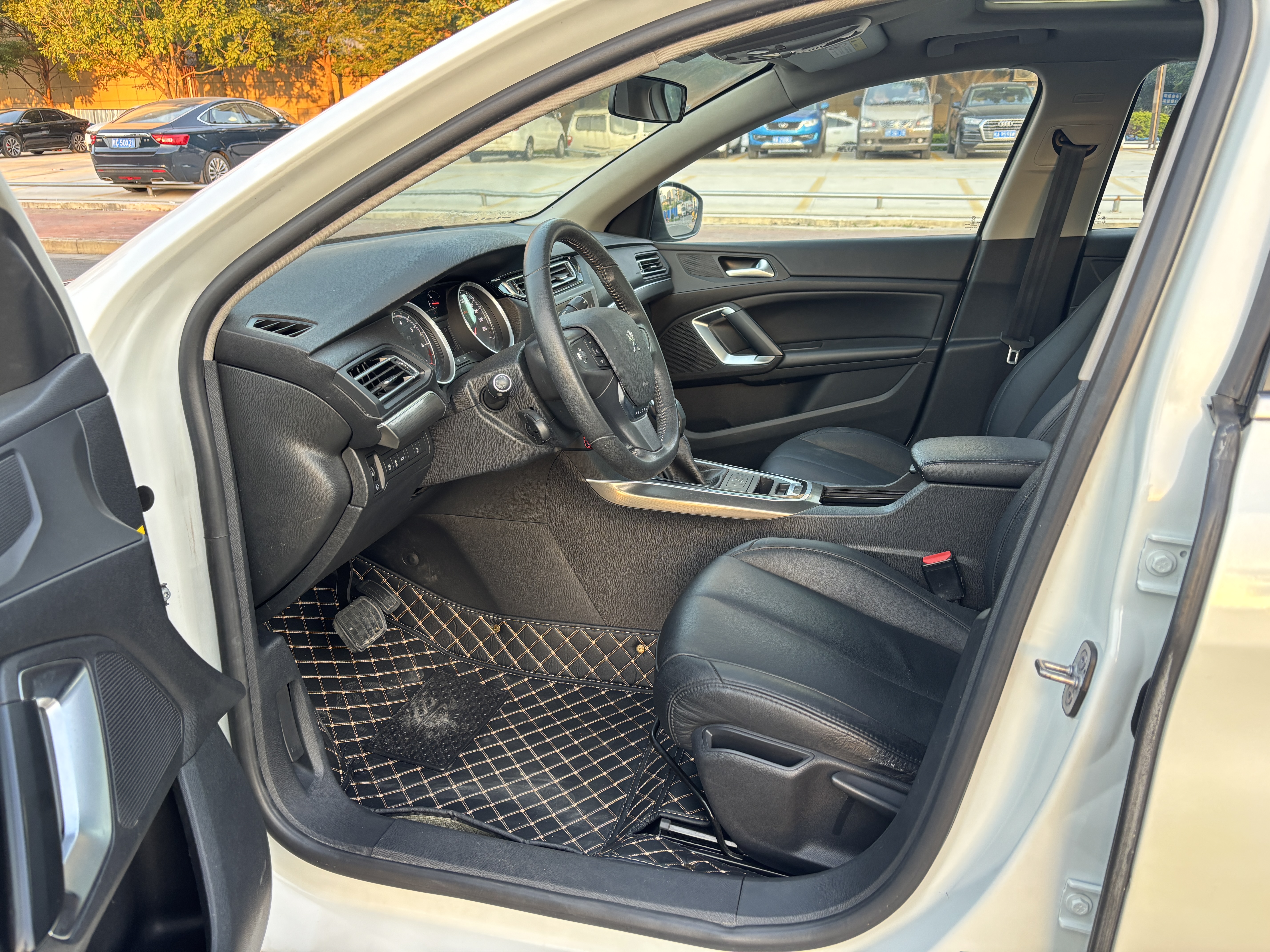 Peugeot 408 2015 car image #5